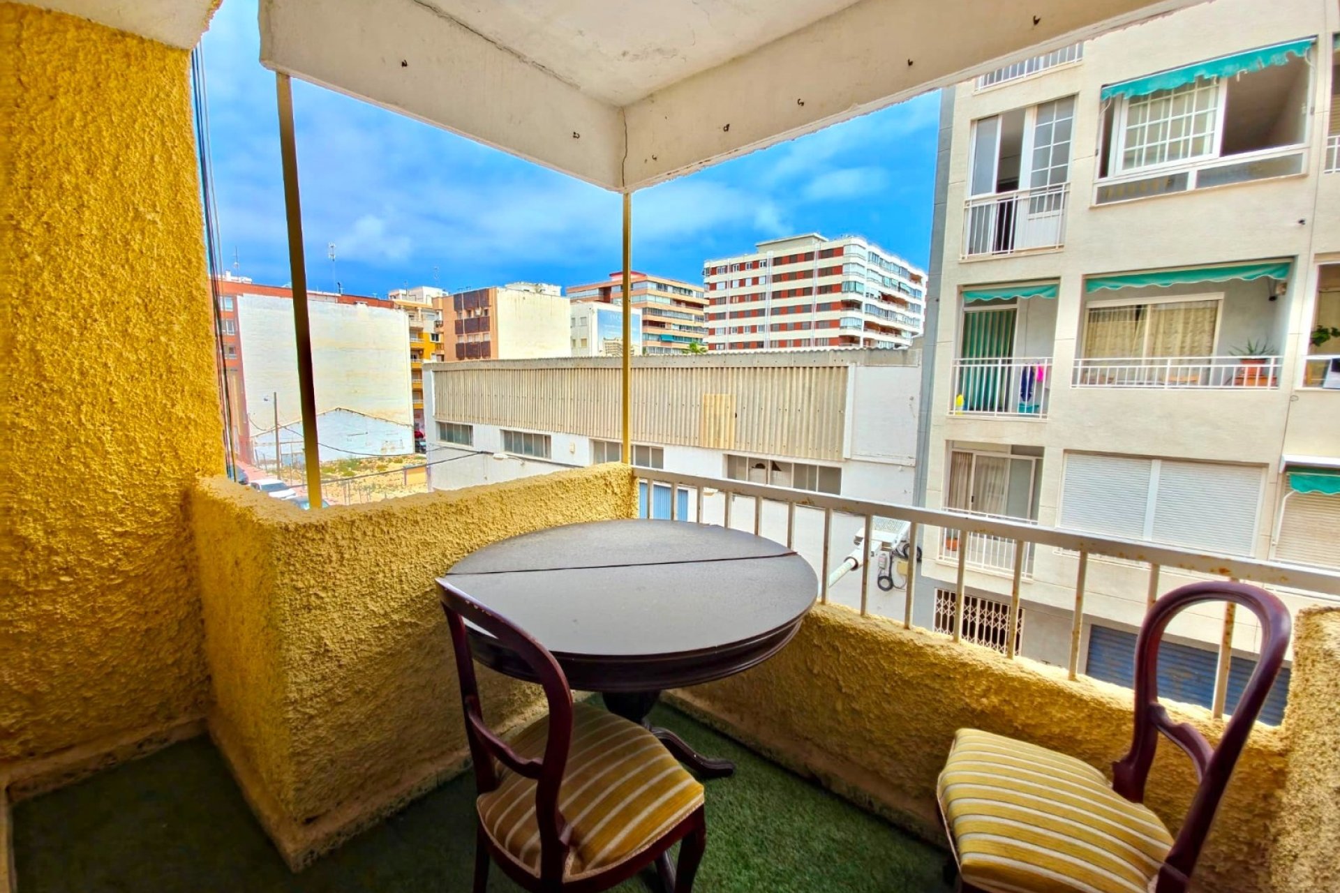Resale - Apartment / flat - Torrevieja - Playa Los Naufragos