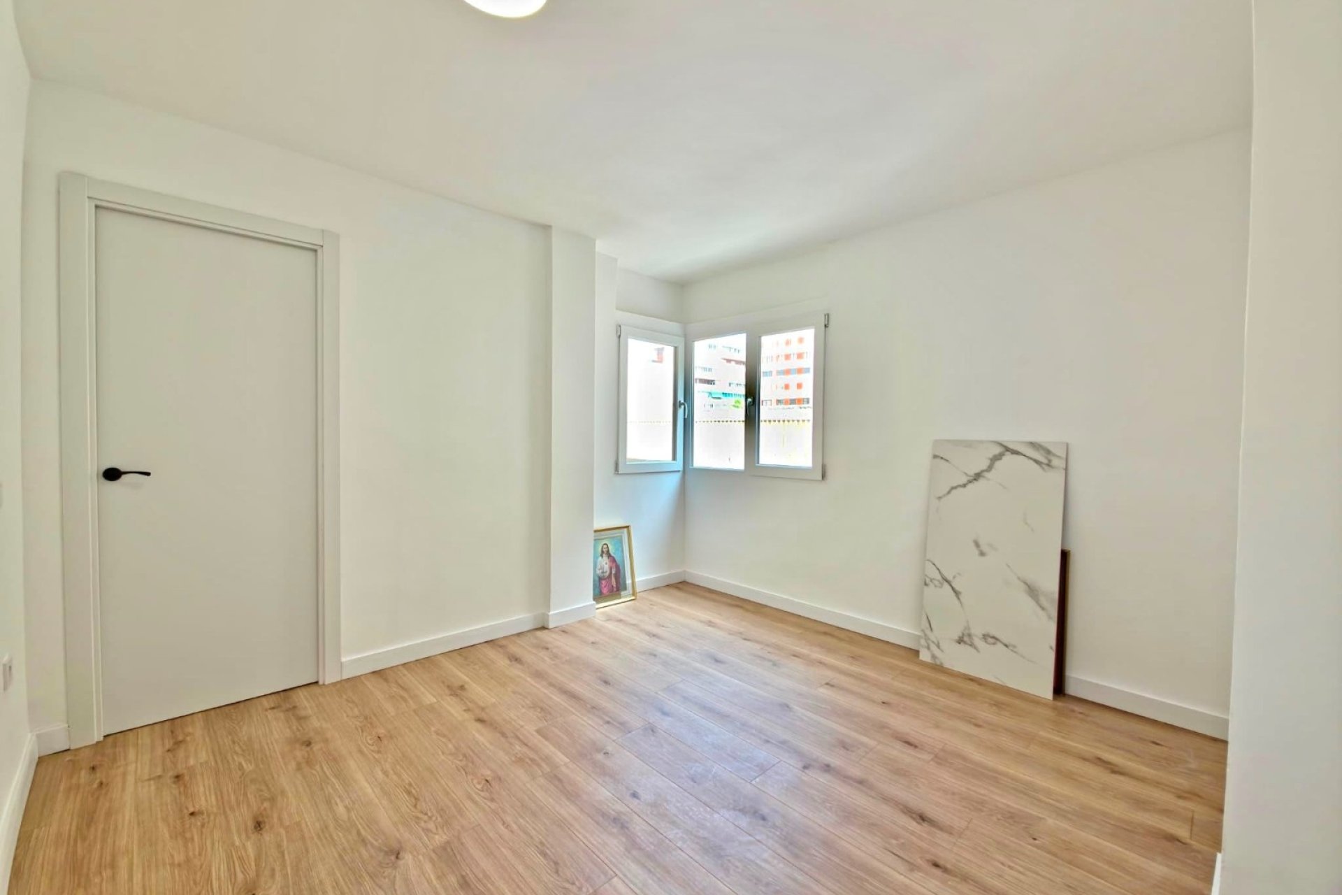 Resale - Apartment / flat - Torrevieja - Playa Los Naufragos