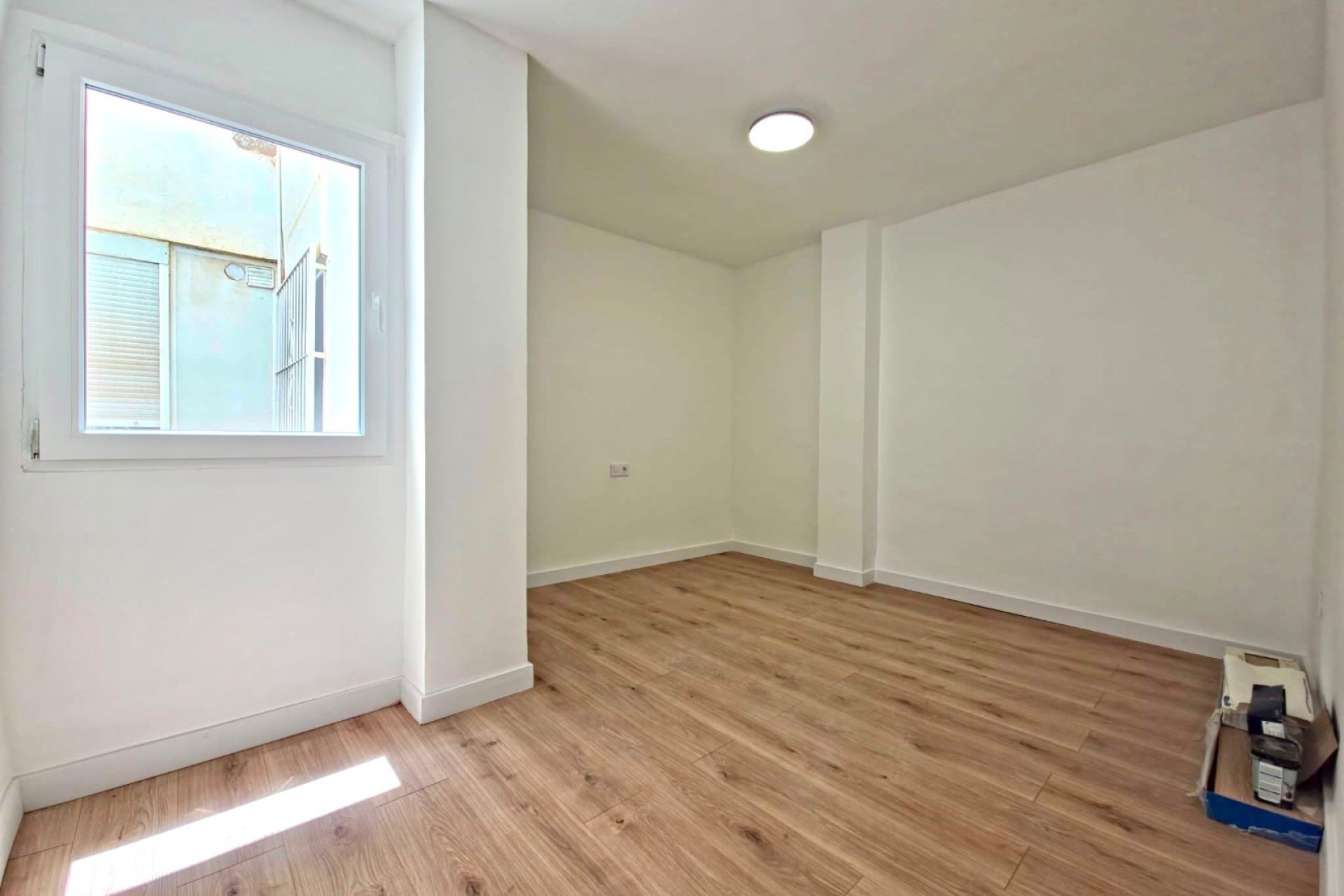 Resale - Apartment / flat - Torrevieja - Playa Los Naufragos
