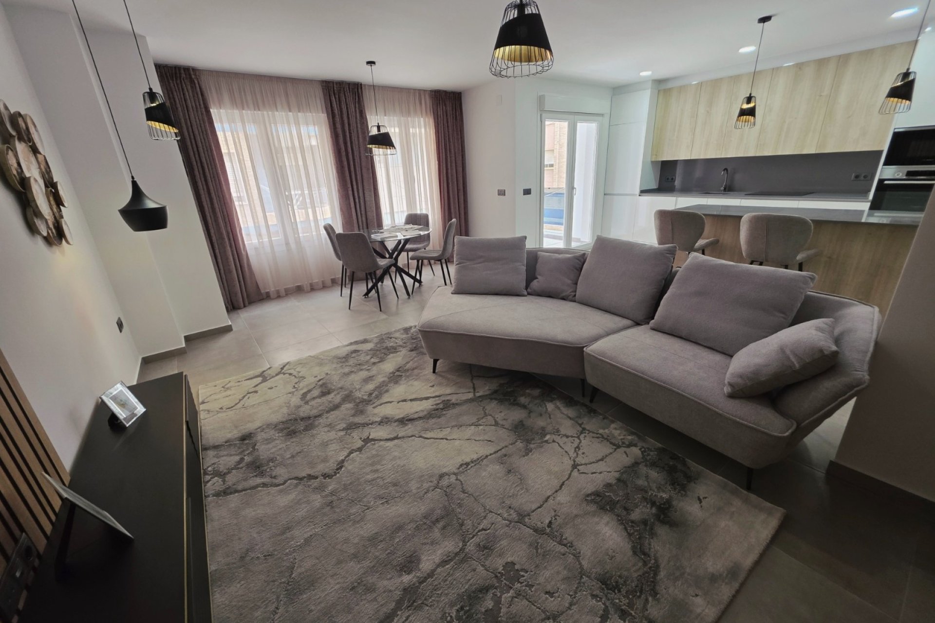 Resale - Apartment / flat - Torrevieja - Puerto