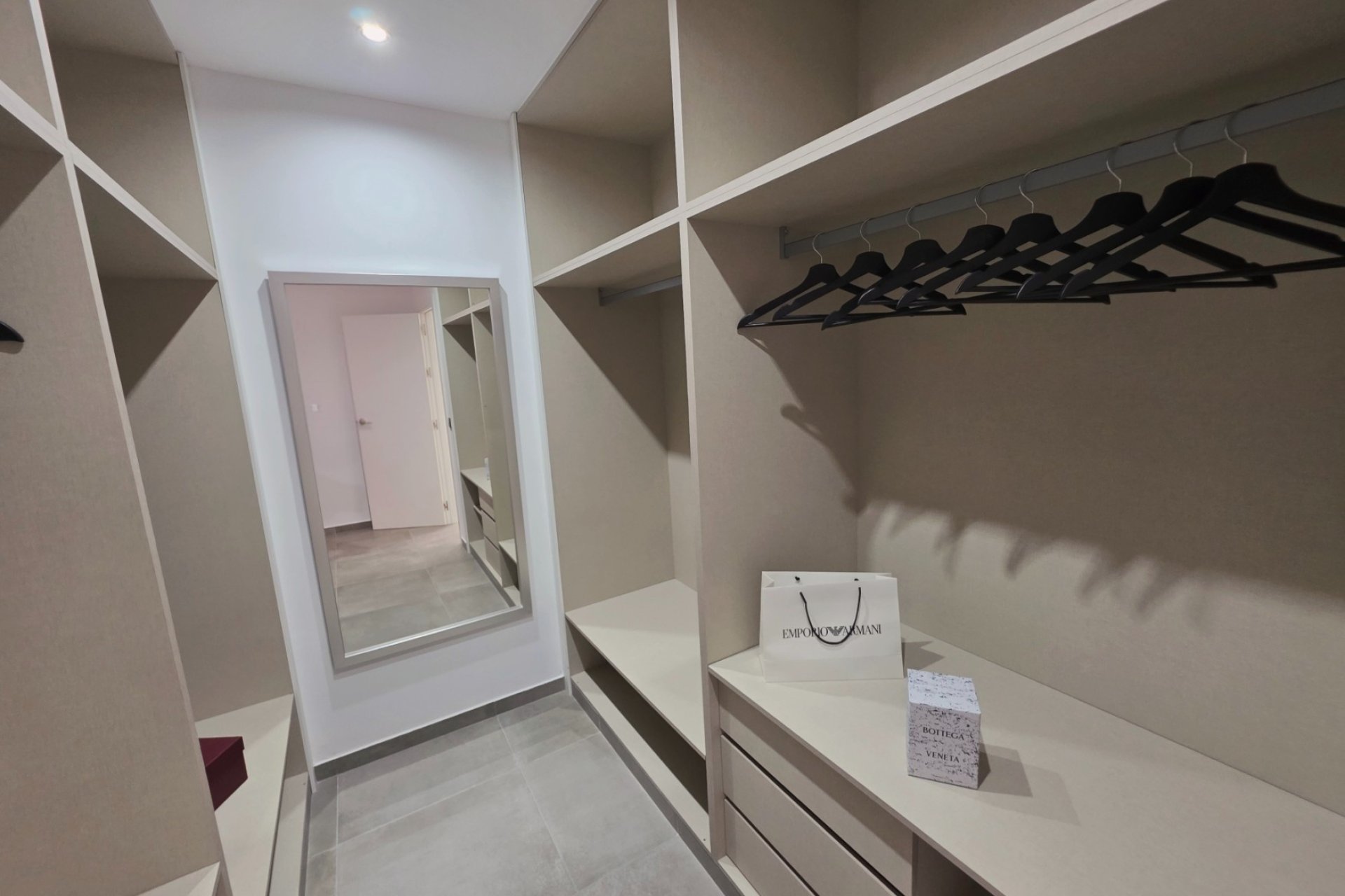 Resale - Apartment / flat - Torrevieja - Puerto