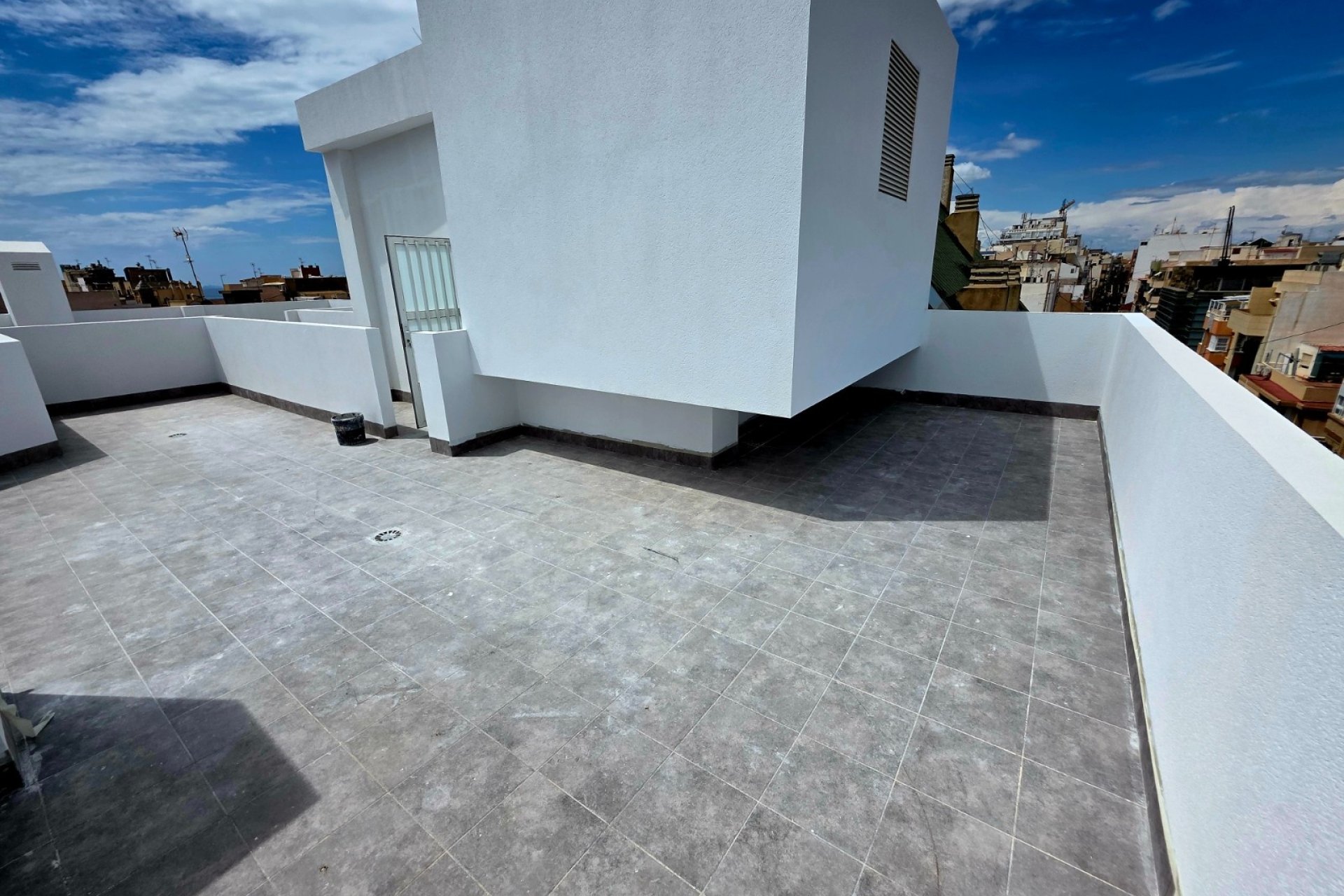 Resale - Apartment / flat - Torrevieja - Puerto