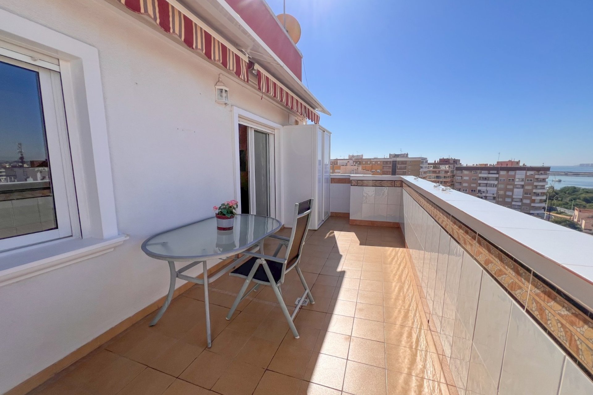 Resale - Apartment / flat - Torrevieja