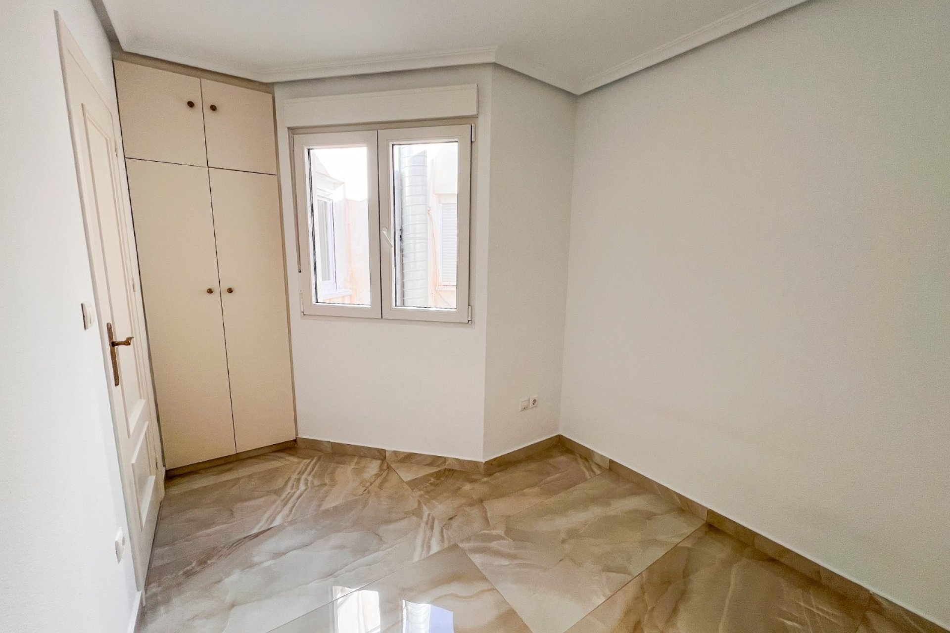Resale - Apartment / flat - Torrevieja