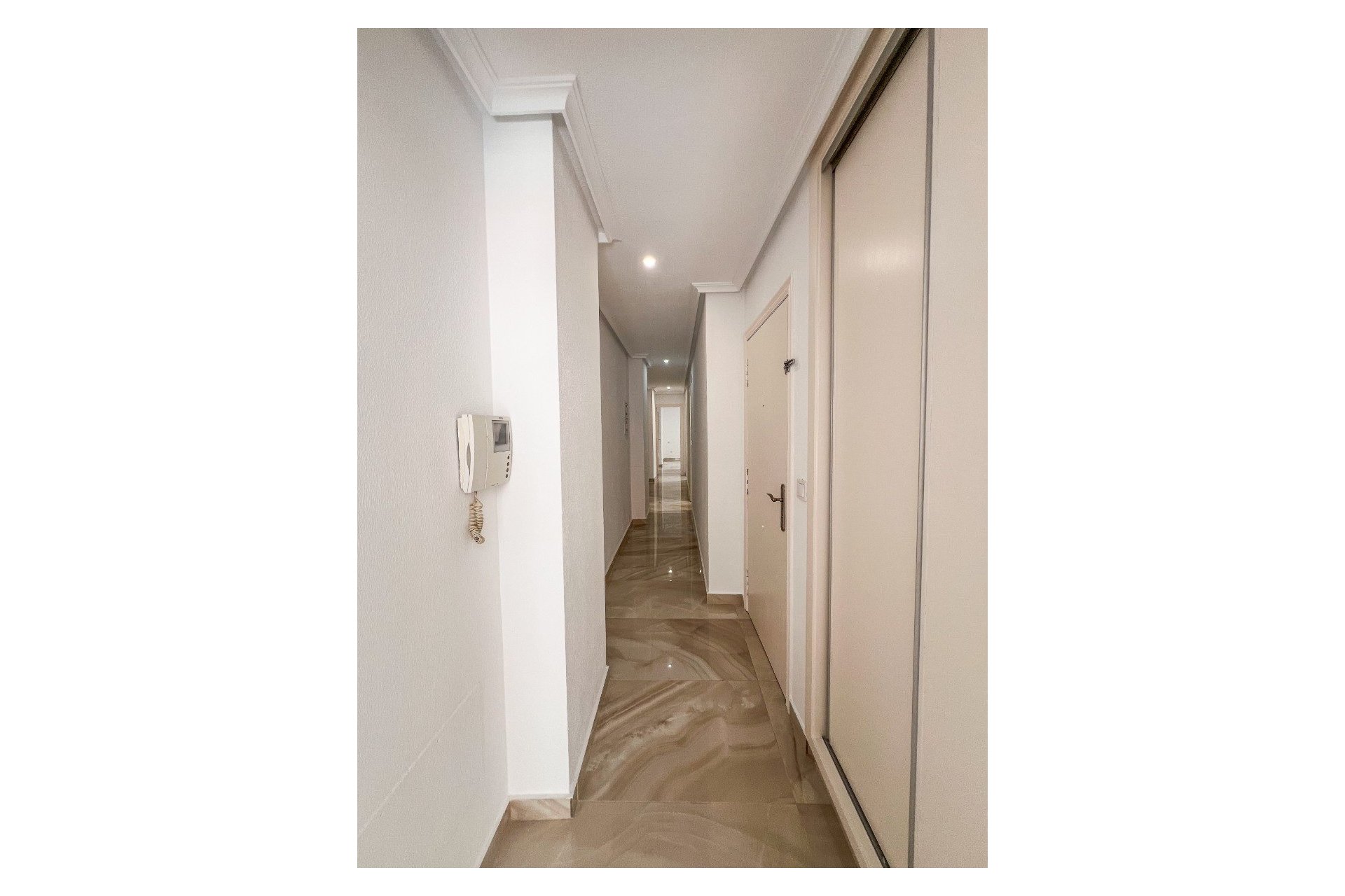 Resale - Apartment / flat - Torrevieja