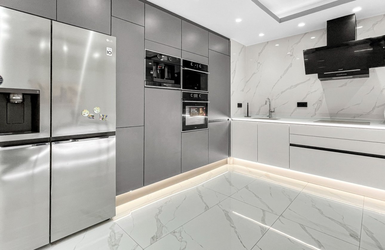 Resale - Apartment / flat - Torrevieja