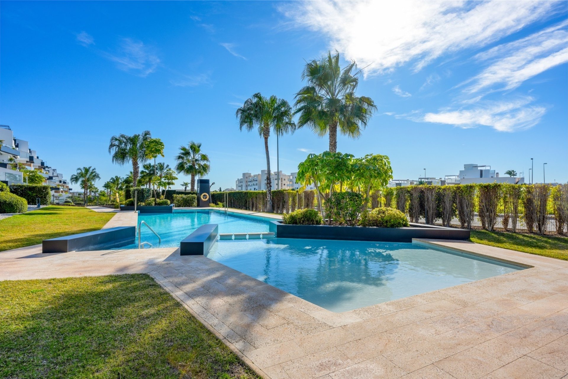 Resale - Apartment / flat - Villamartín