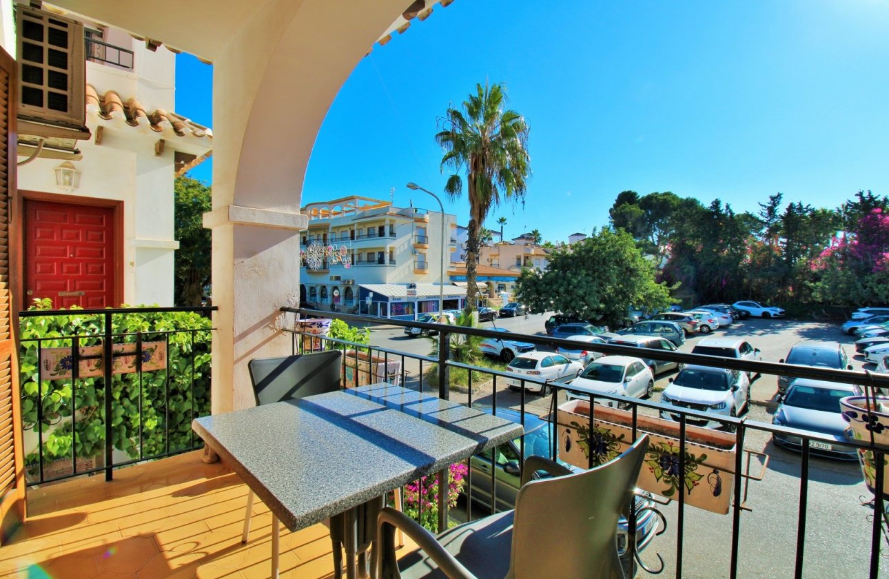 Resale - Apartment / flat - Villamartín