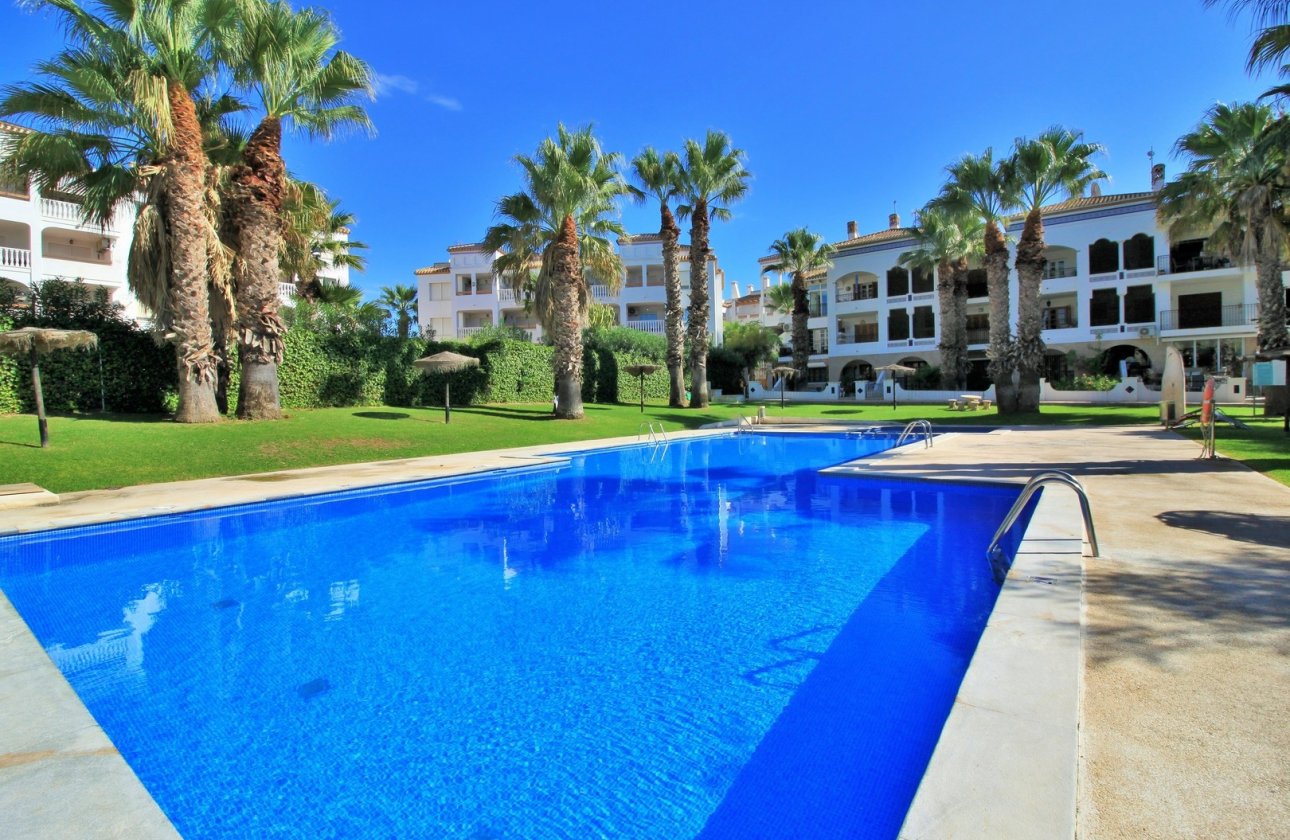 Resale - Apartment / flat - Villamartín