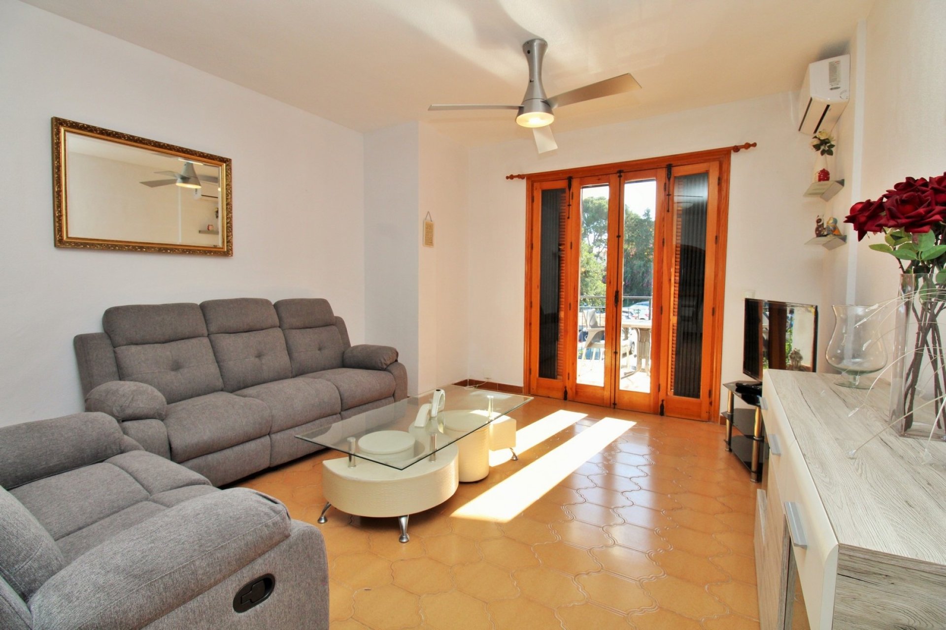 Resale - Apartment / flat - Villamartín