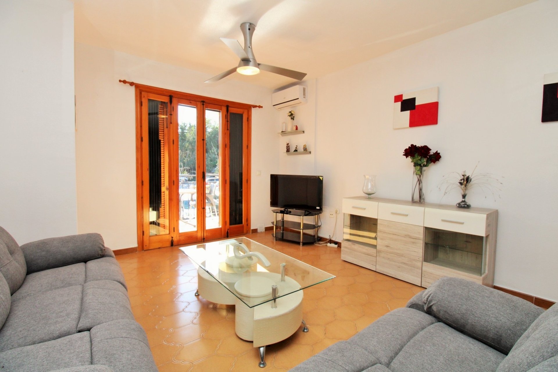 Resale - Apartment / flat - Villamartín