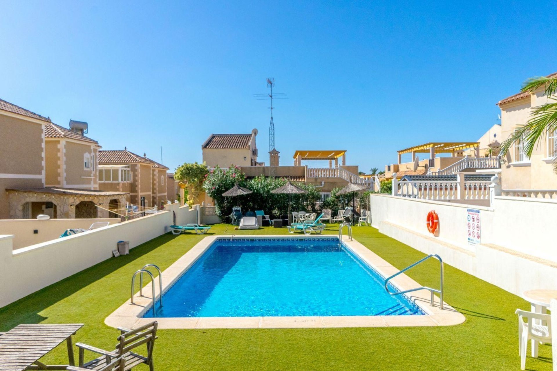 Resale - Bungalow - Orihuela Costa - Las Filipinas