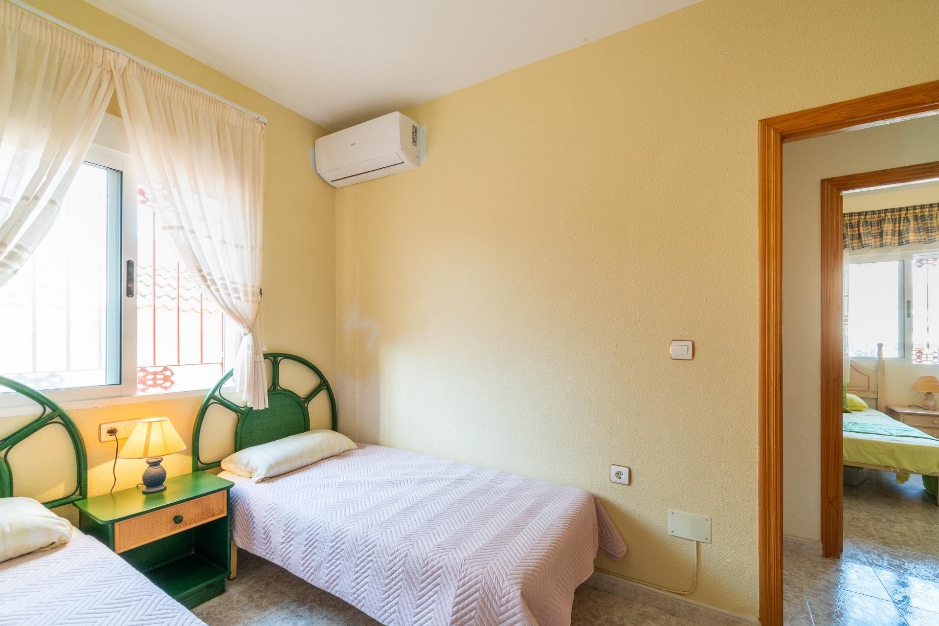 Resale - Bungalow - Orihuela Costa - Playa Flamenca