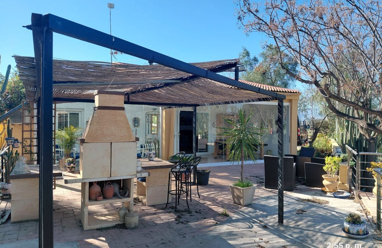 Resale - Plot / Land - Novelda