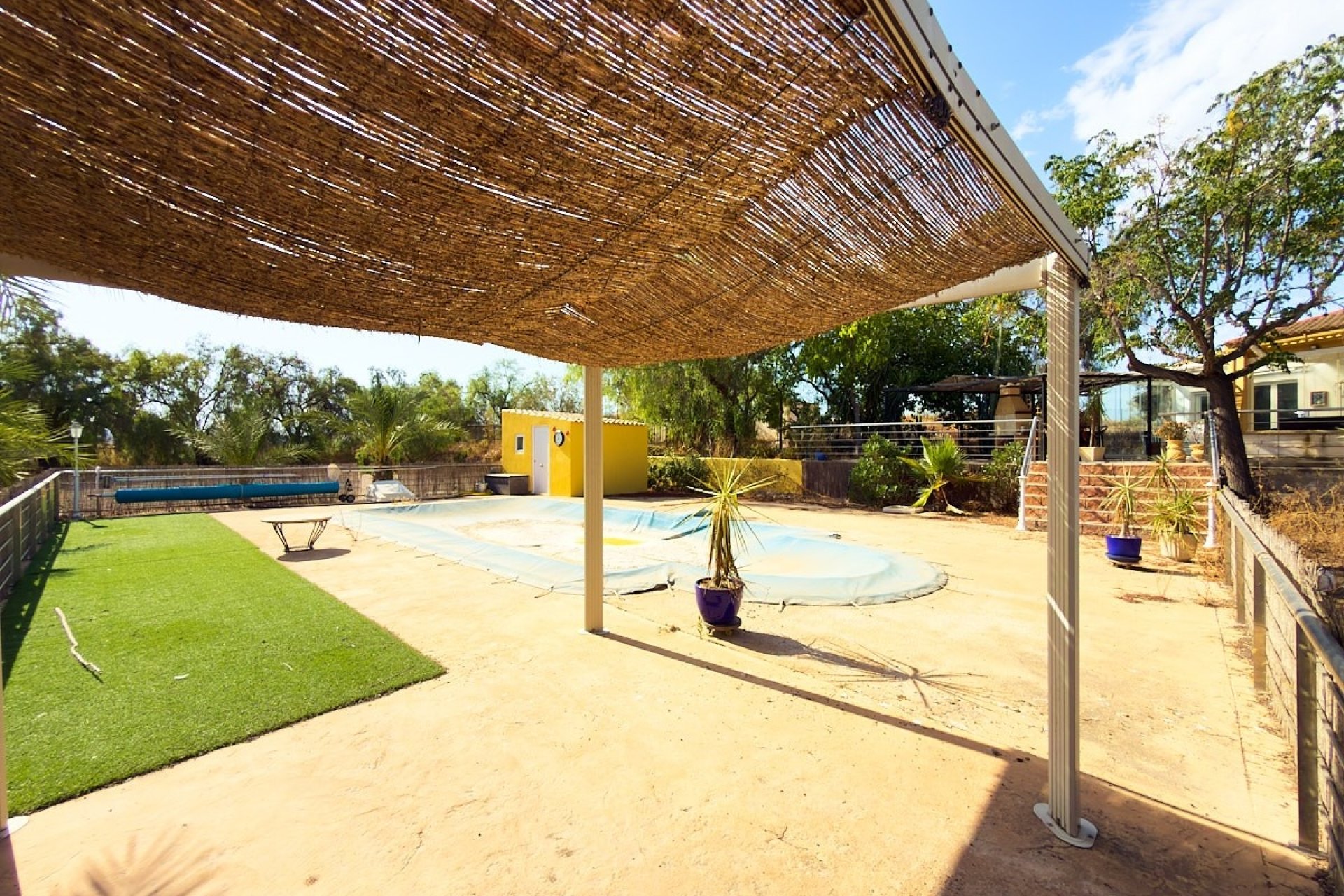 Resale - Plot / Land - Novelda