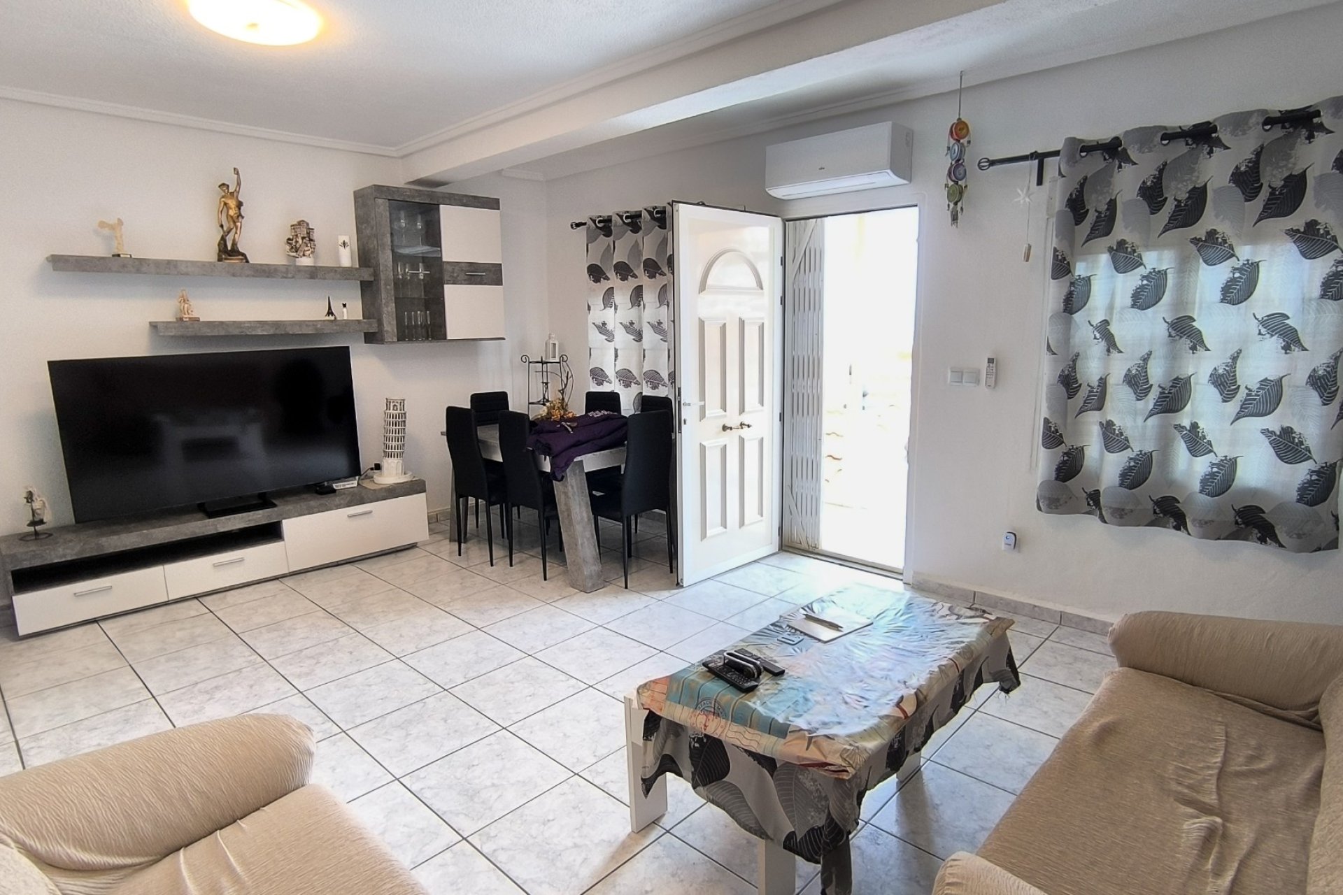 Resale - Townhouse - Ciudad Quesada