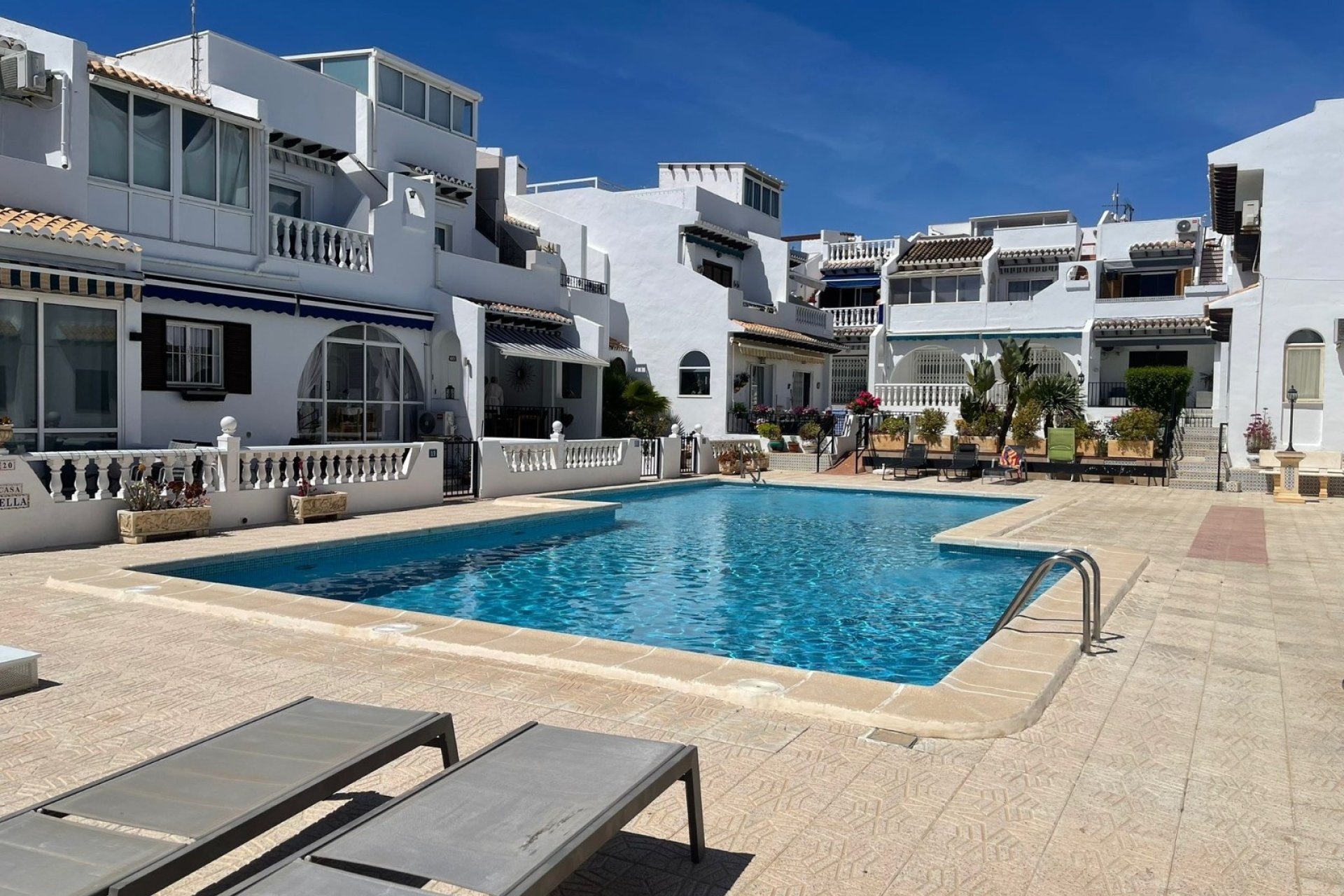 Resale - Townhouse - Ciudad Quesada