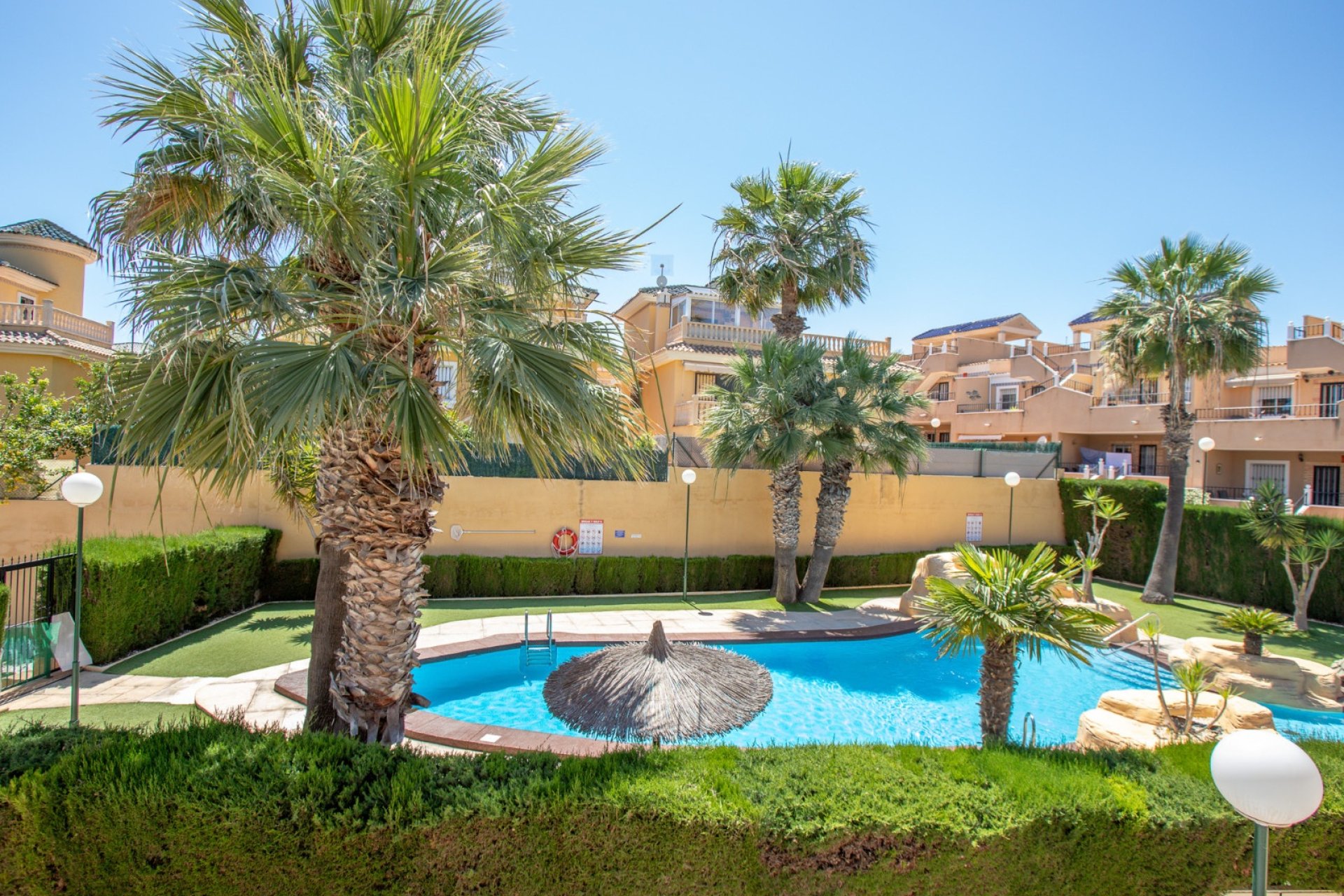 Resale - Townhouse - Orihuela Costa - Villamartín