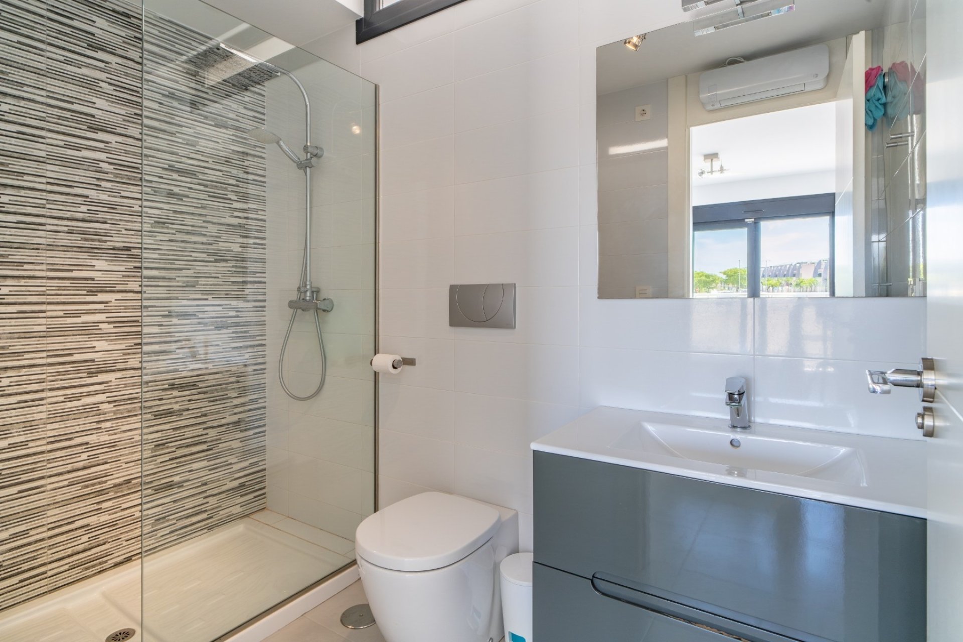 Resale - Townhouse - Pilar de la Horadada - Mil Palmeras