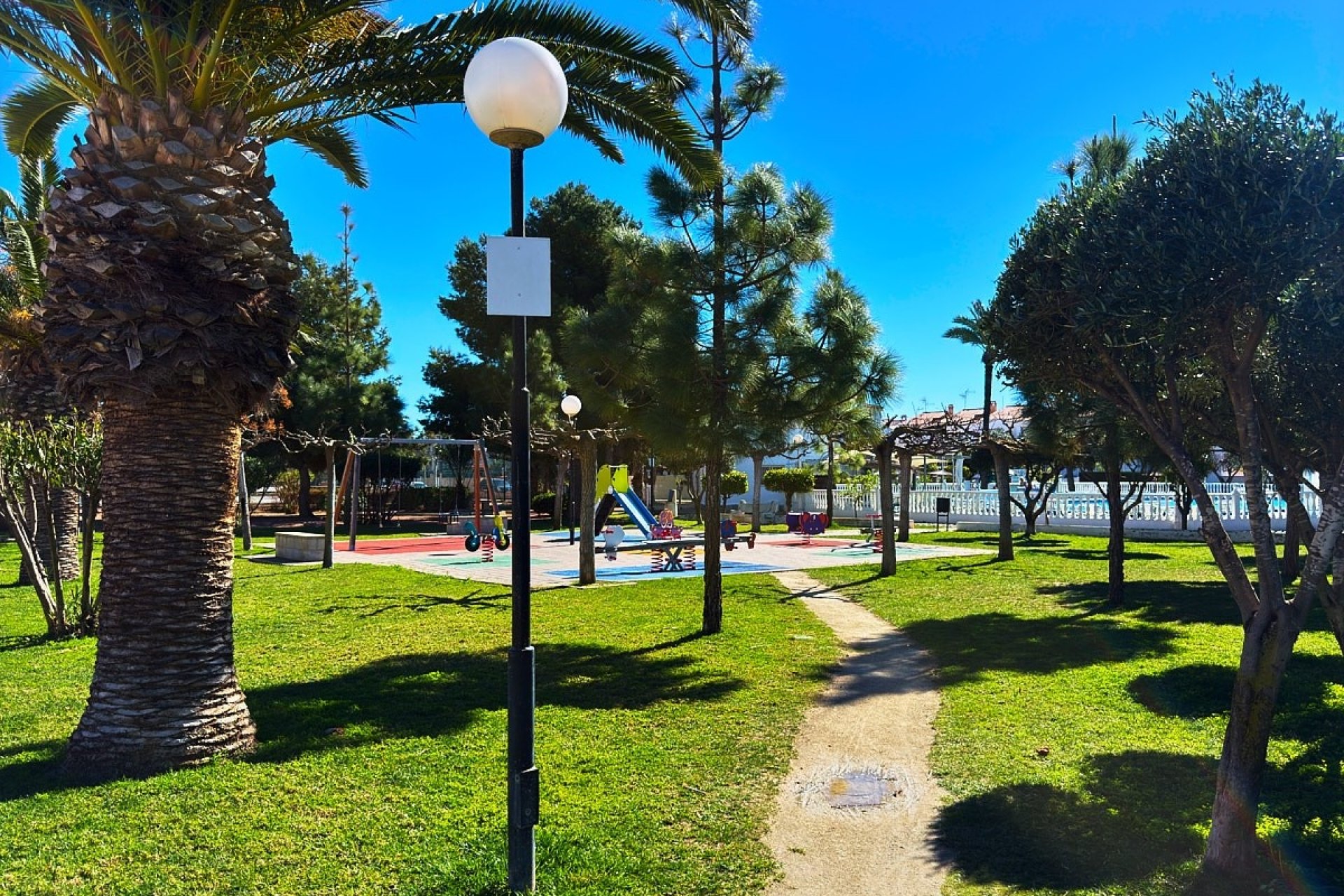 Resale - Townhouse - Torrevieja - Urb. Torrealmendros