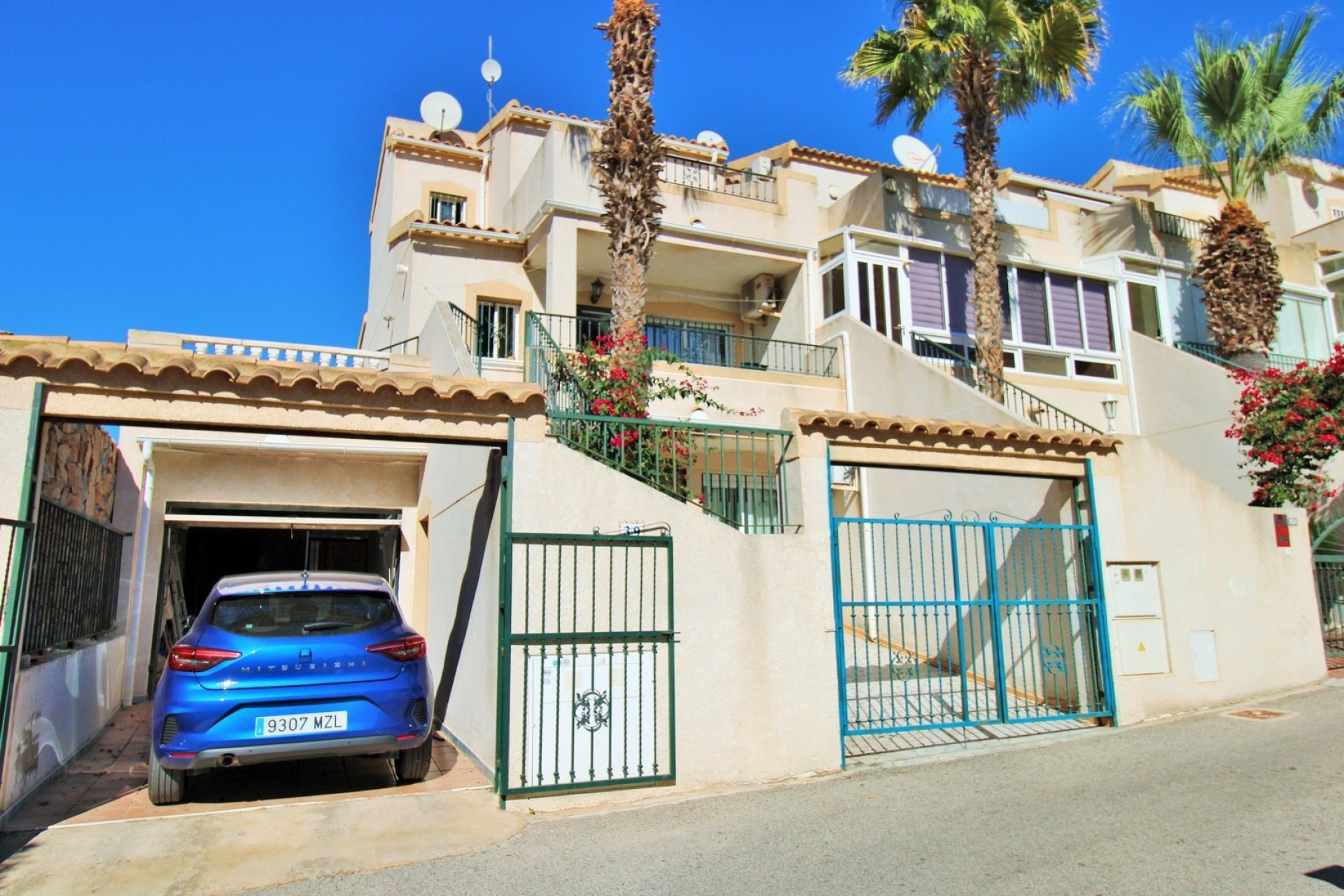 Resale - Townhouse - Villamartín