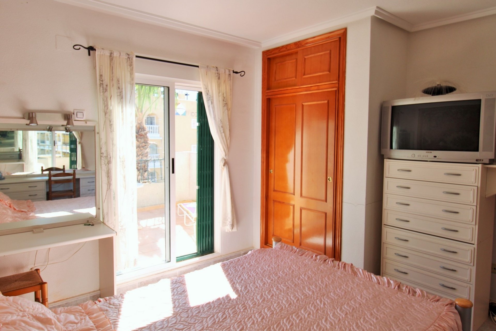 Resale - Townhouse - Villamartín