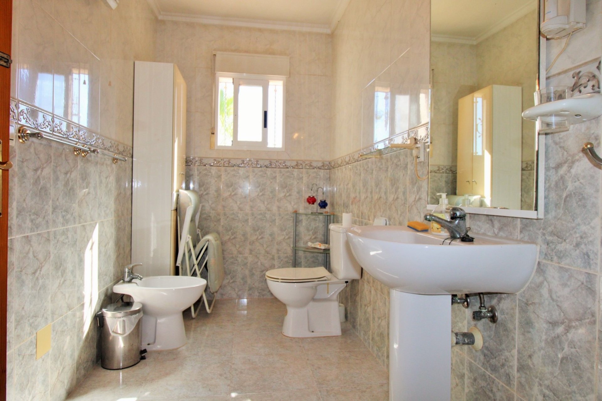 Resale - Townhouse - Villamartín