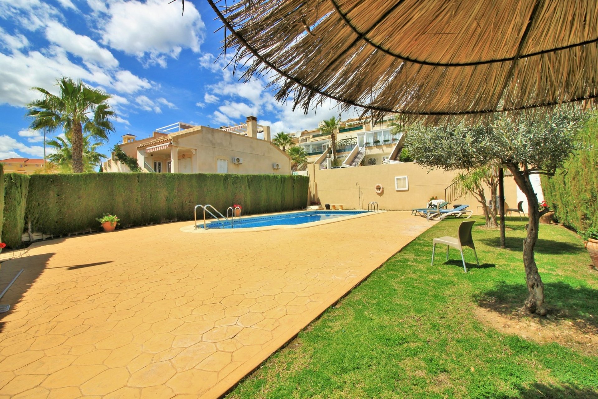 Resale - Townhouse - Villamartín