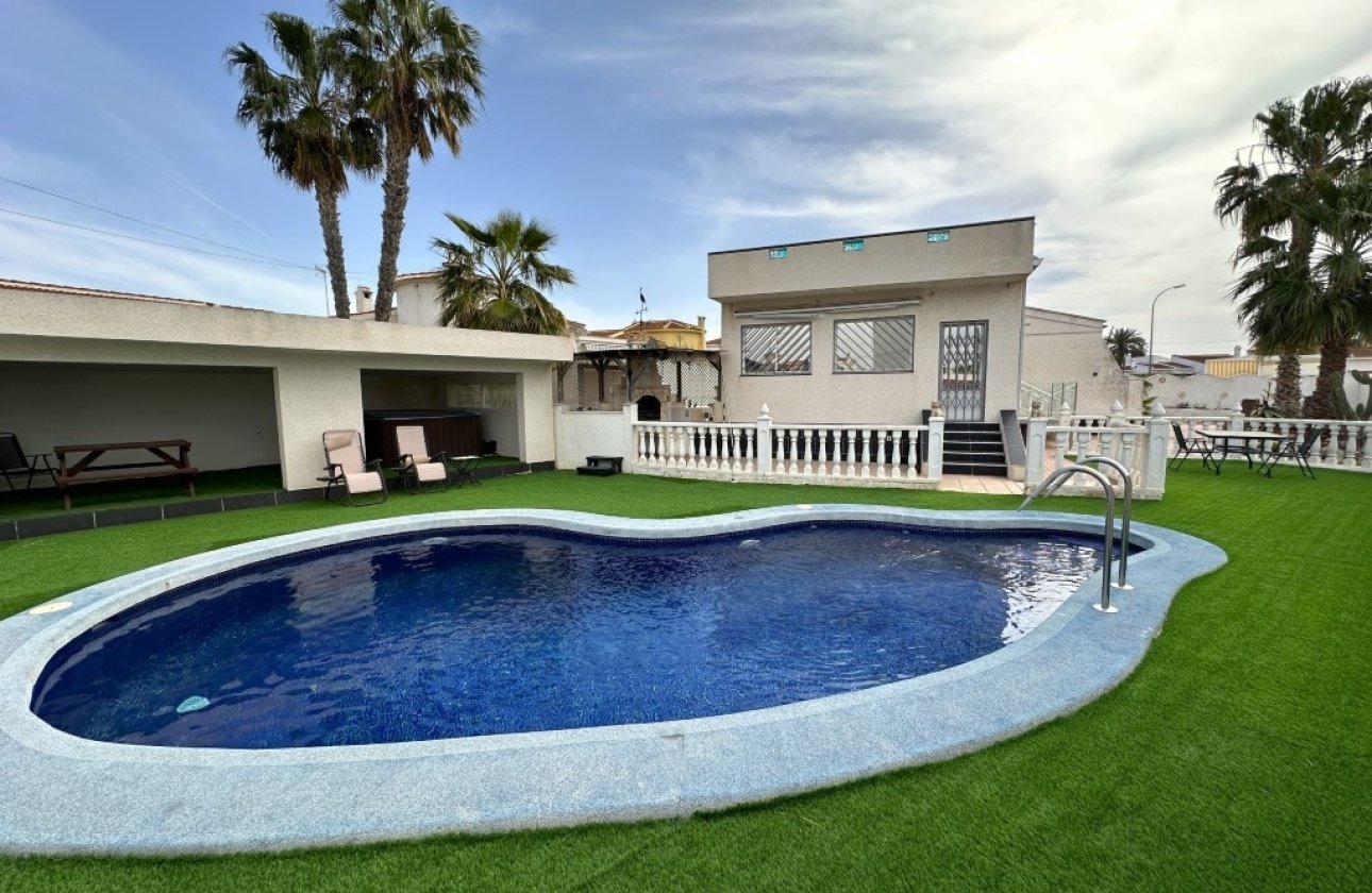 Resale - Villa - Ciudad Quesada