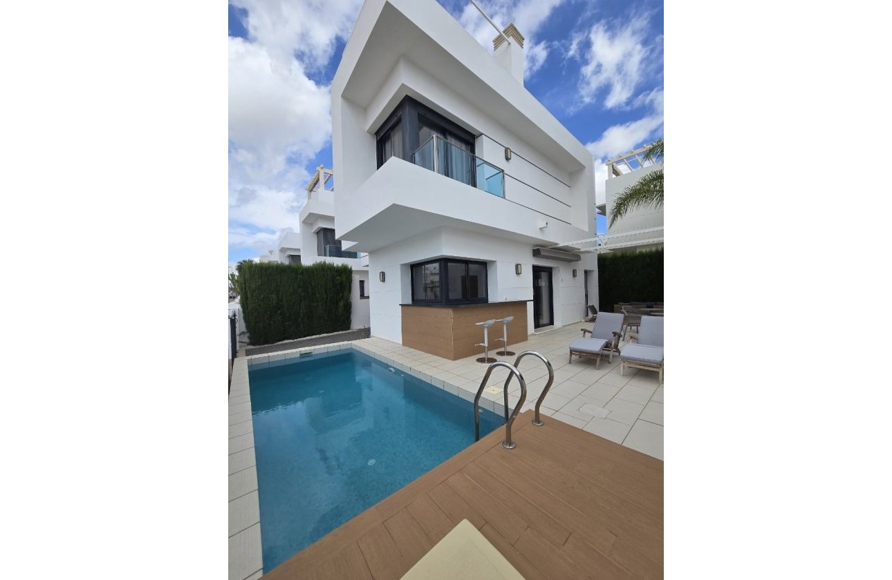 Resale - Villa - Ciudad Quesada