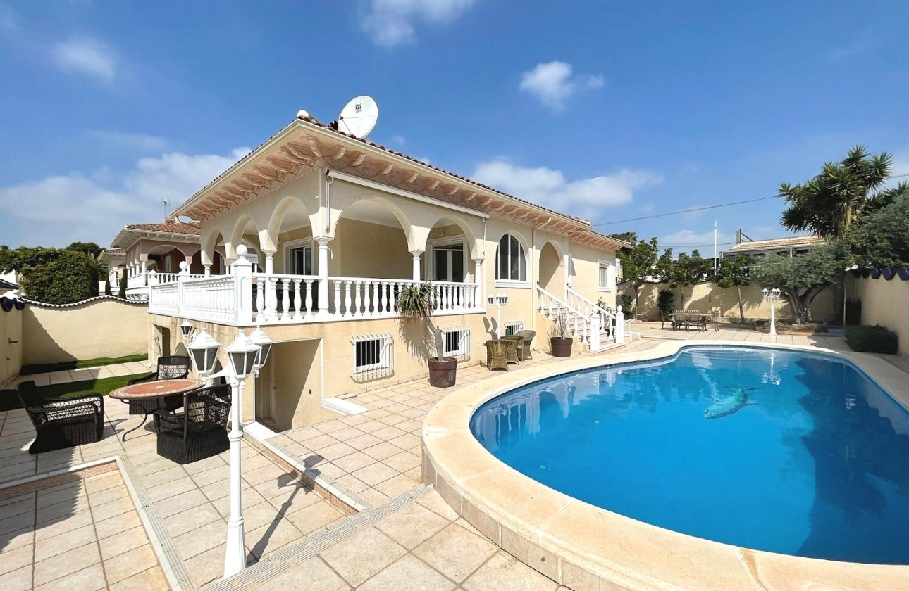 Resale - Villa - Ciudad Quesada