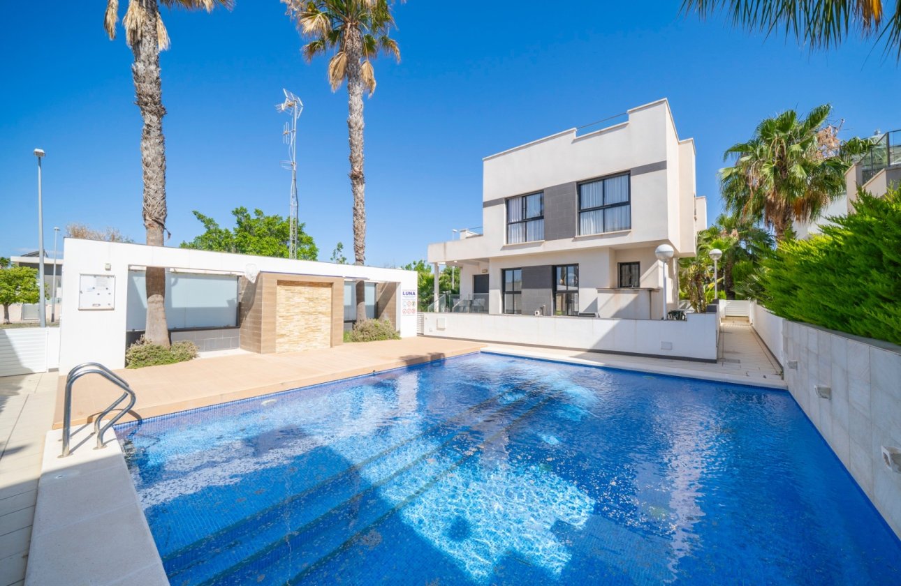 Resale - Villa - Ciudad Quesada