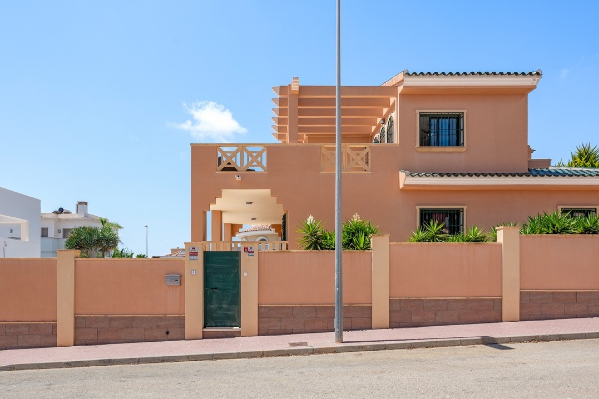 Resale - Villa - Ciudad Quesada