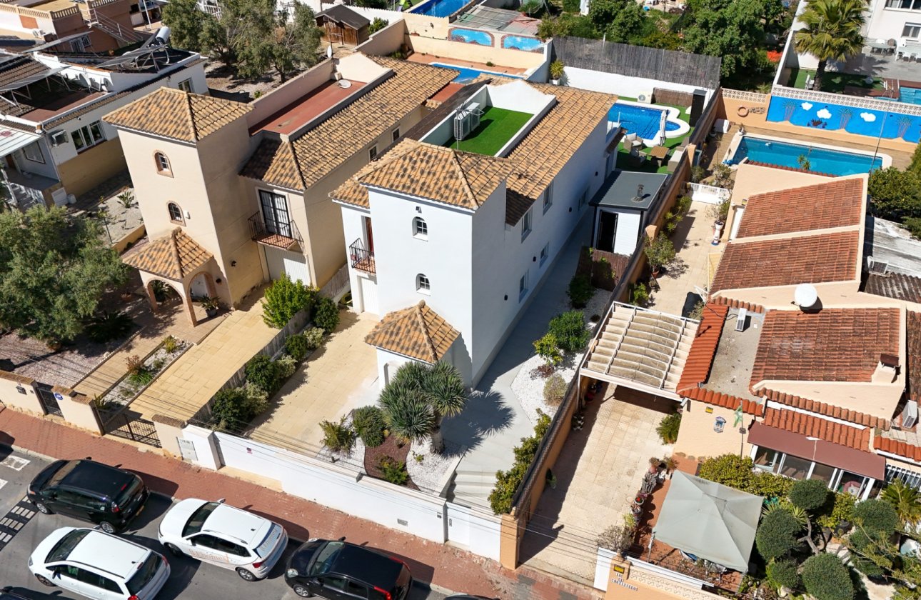Resale - Villa - Los Balcones