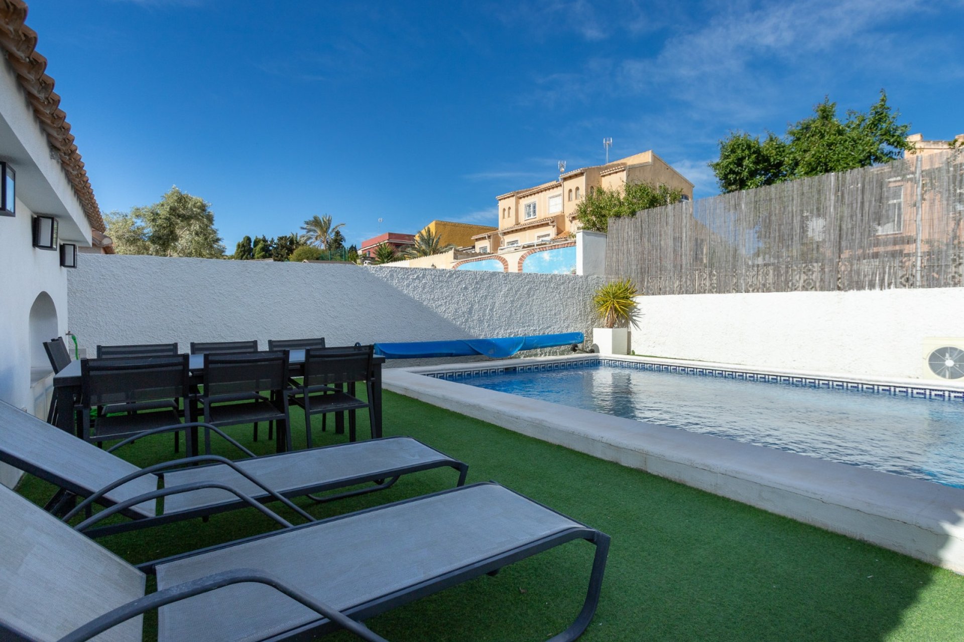 Resale - Villa - Los Balcones