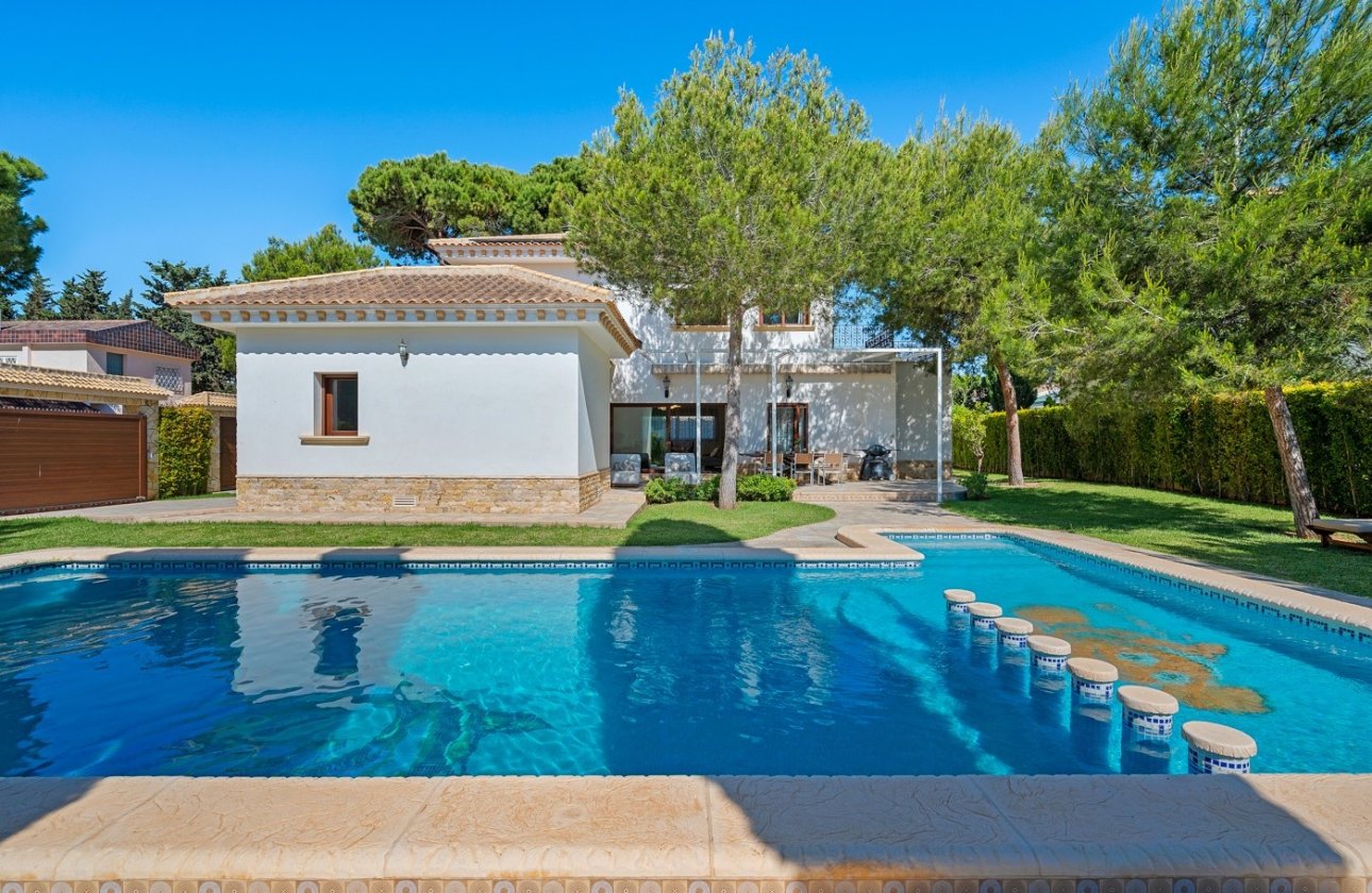 Resale - Villa - Orihuela Costa - Dehesa de campoamor