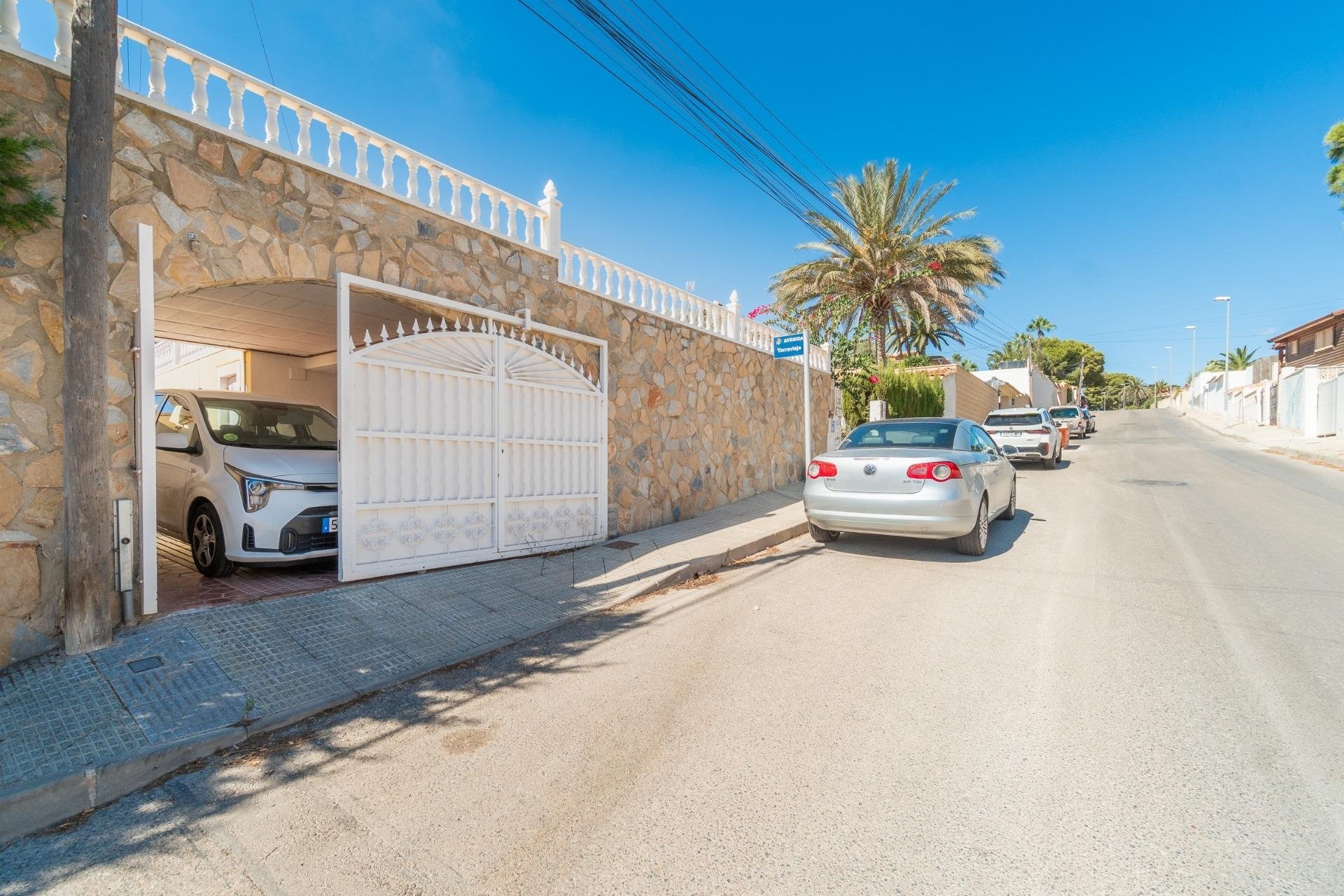 Resale - Villa - Orihuela Costa - Los Balcones
