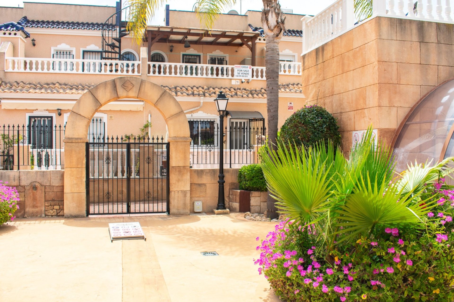 Resale - Villa - Orihuela Costa - Los Dolses