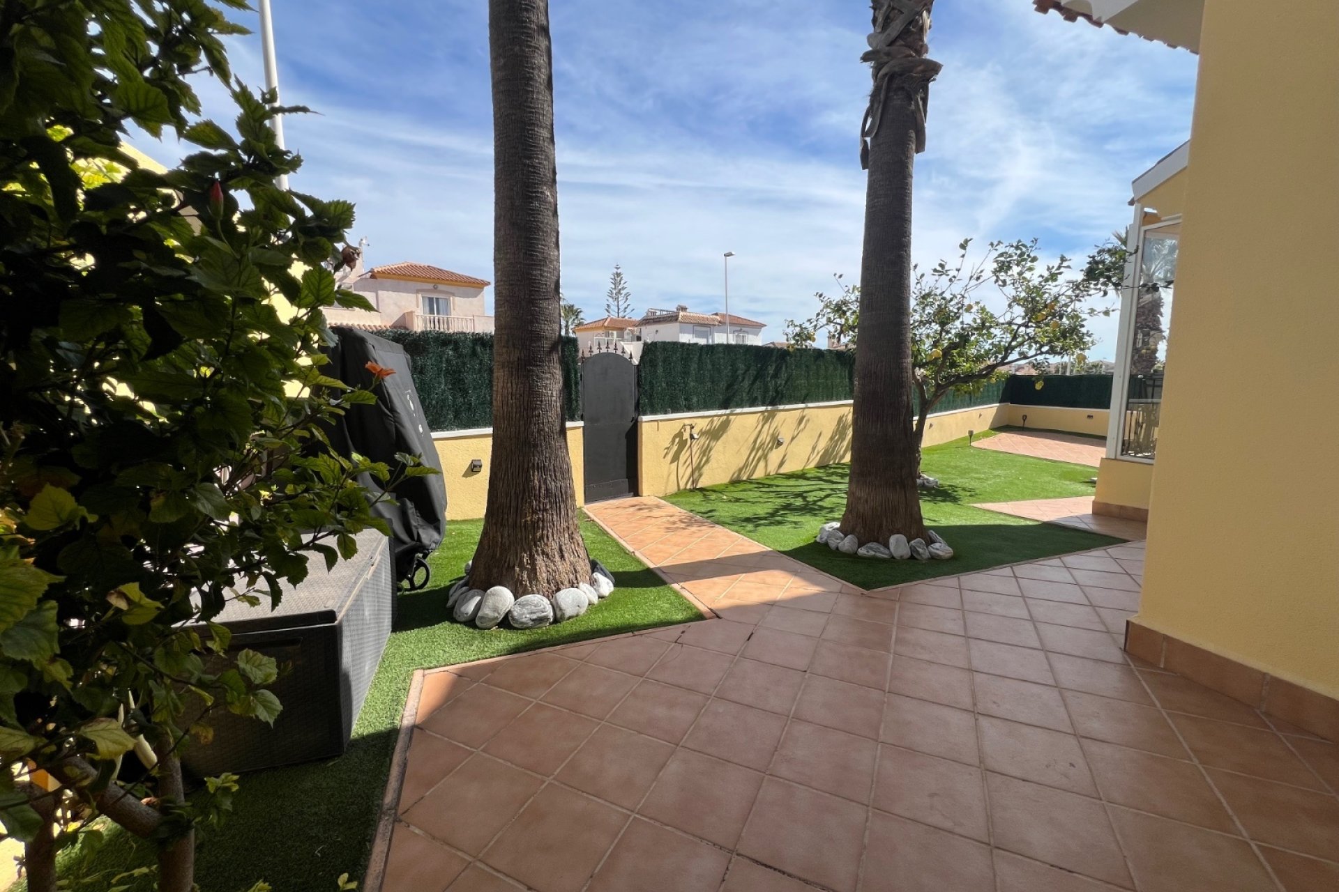 Resale - Villa - Orihuela Costa - Los Dolses