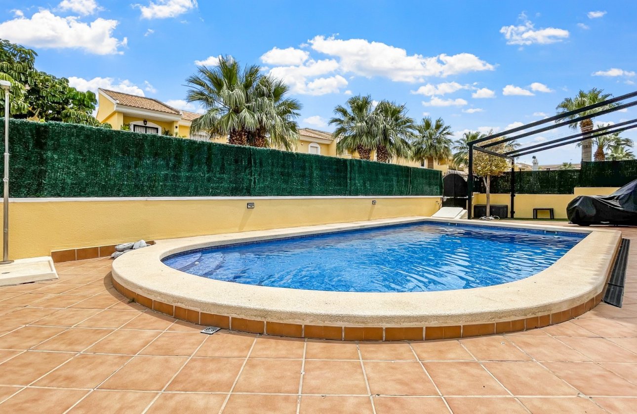 Resale - Villa - Orihuela Costa - Los Dolses