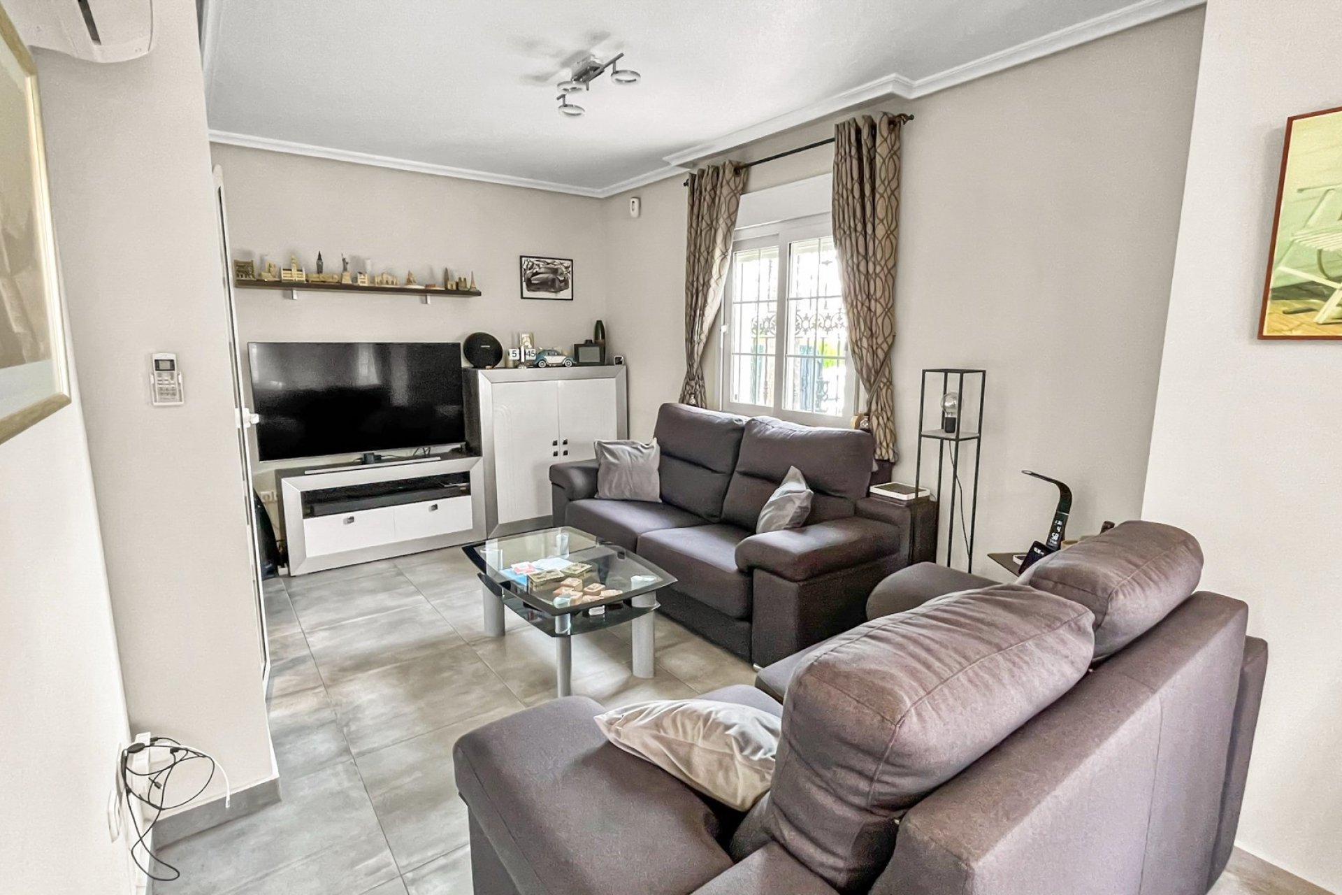 Resale - Villa - Orihuela Costa - Los Dolses