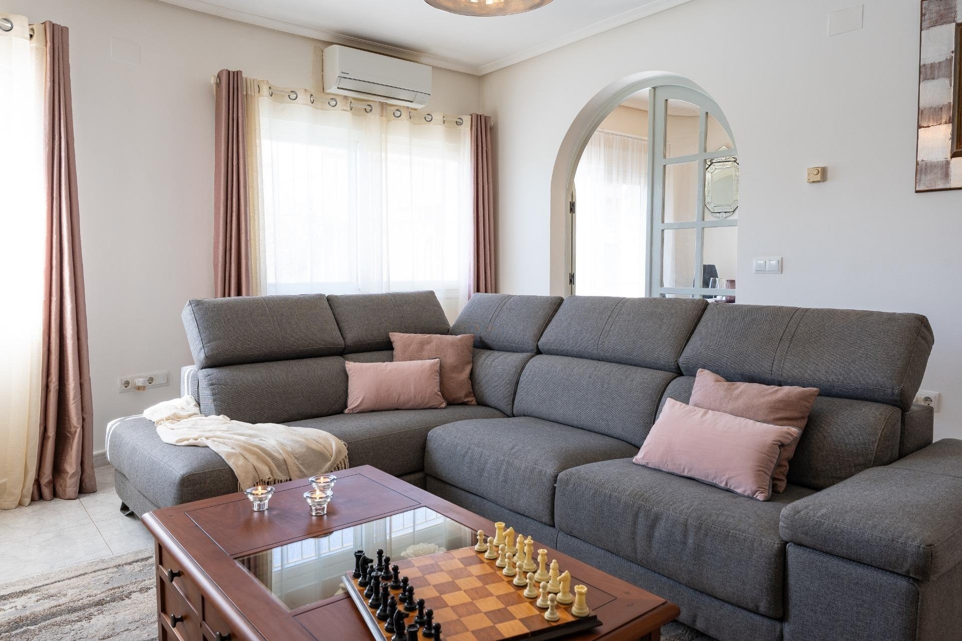Resale - Villa - Orihuela Costa - Playa Flamenca