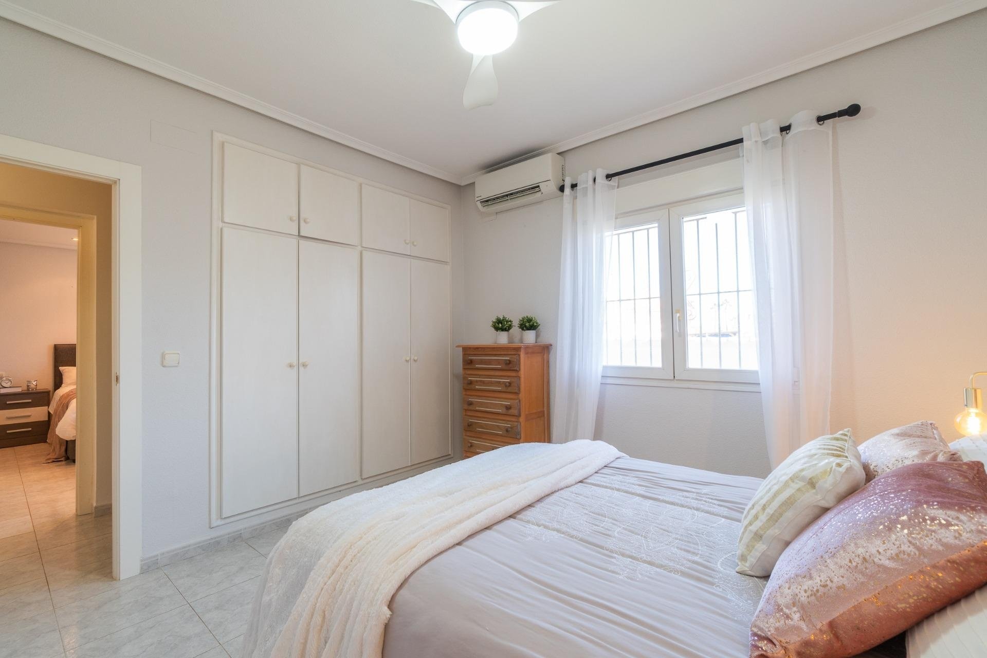 Resale - Villa - Orihuela Costa - Playa Flamenca