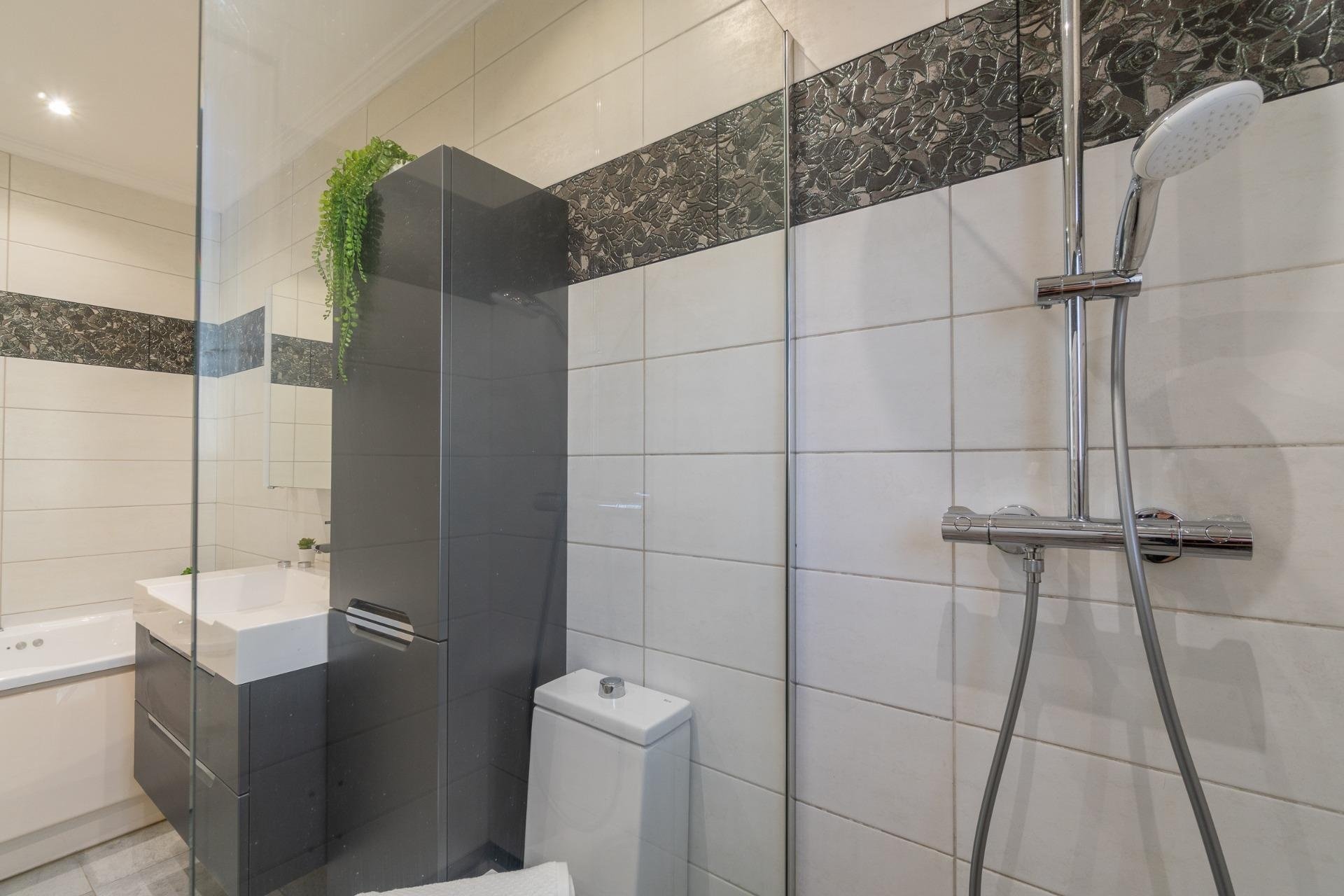 Resale - Villa - Orihuela Costa - Playa Flamenca