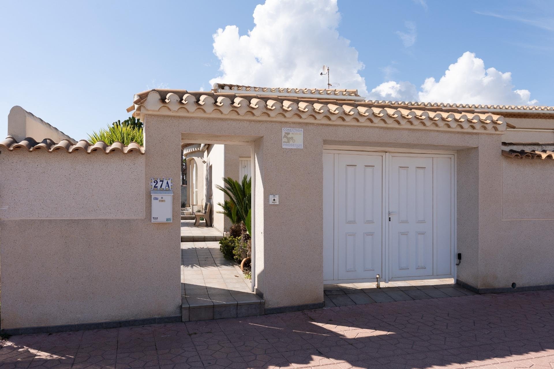 Resale - Villa - Orihuela Costa - Playa Flamenca