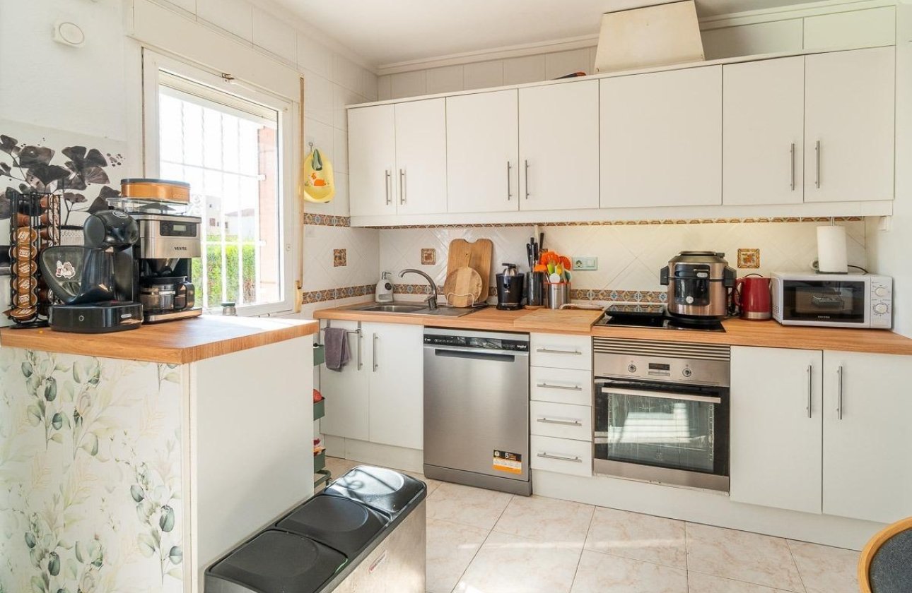 Resale - Villa - Orihuela Costa - Punta Prima
