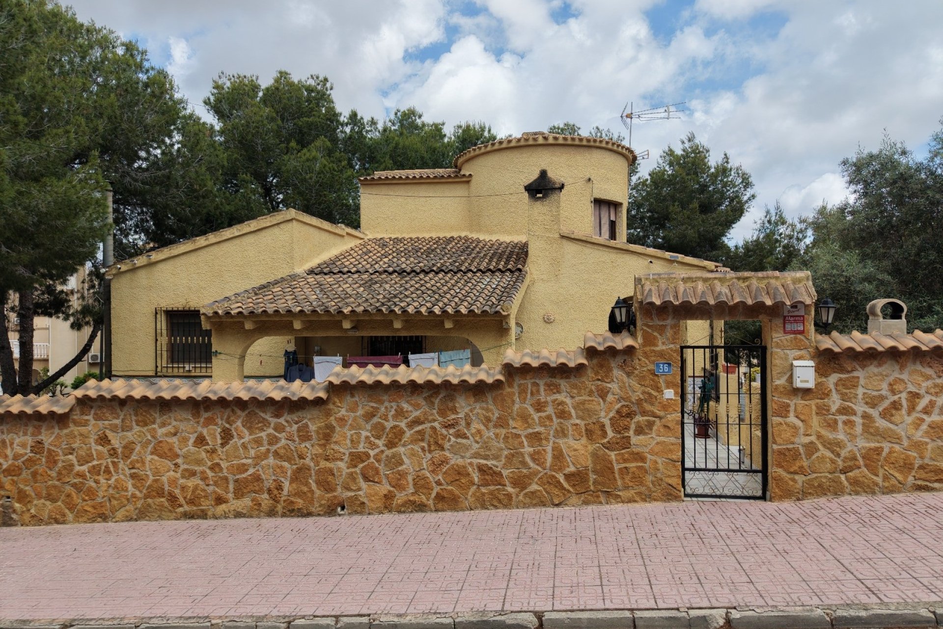 Resale - Villa - Orihuela Costa - Villamartín