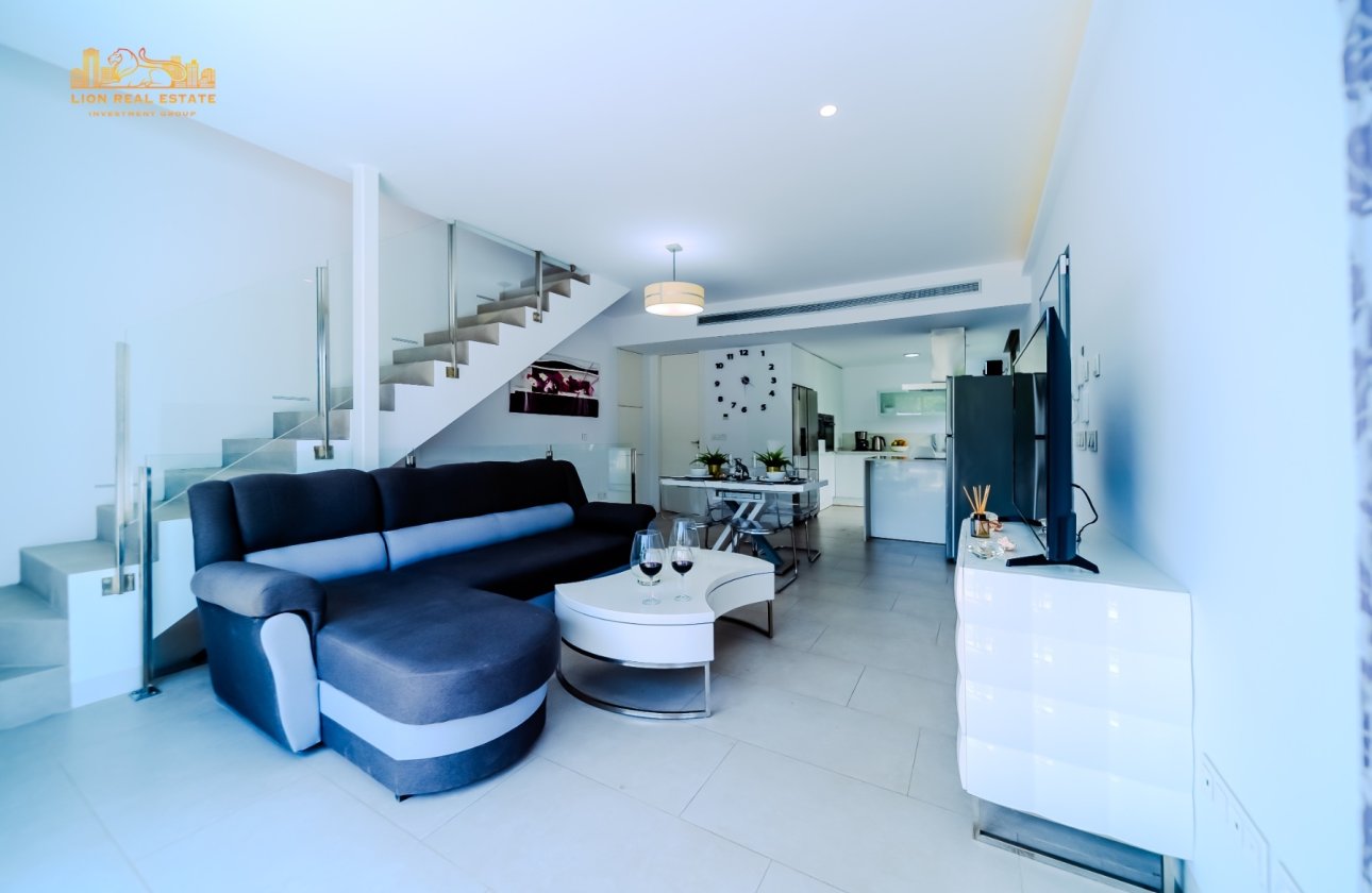 Resale - Villa - Orihuela Costa - Villamartín