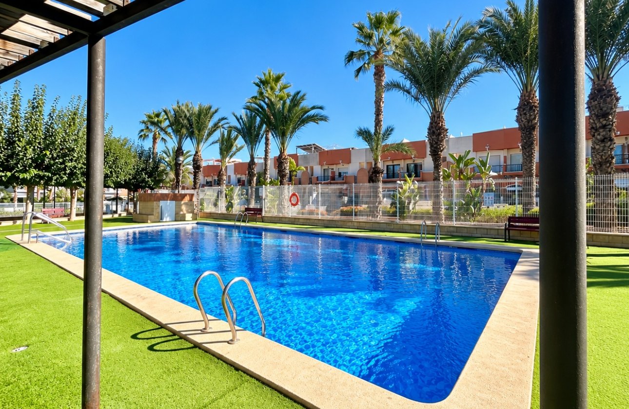 Resale - Villa - Orihuela Costa - Villamartin