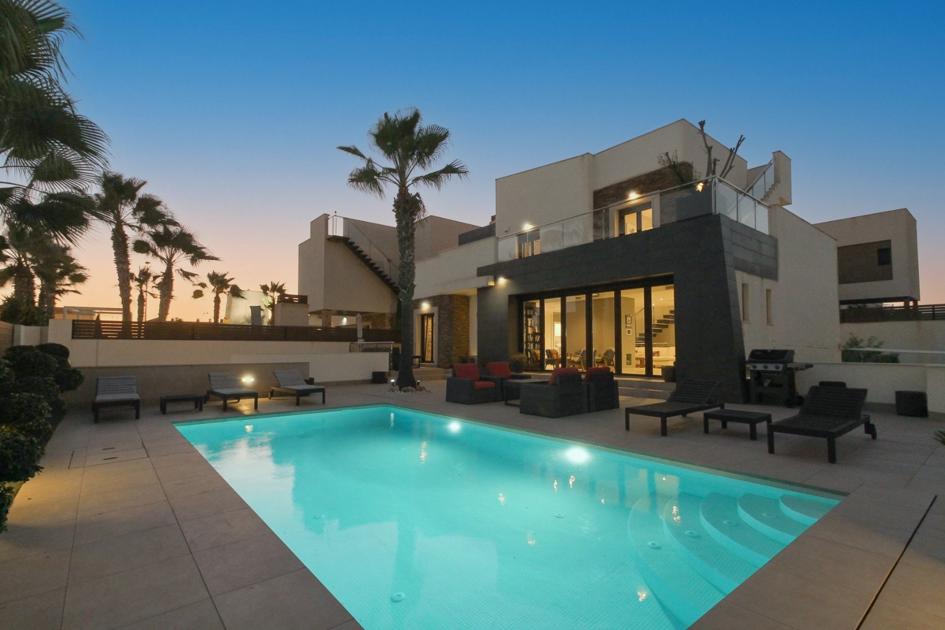 Resale - Villa - Torrevieja - Aguas Nuevas
